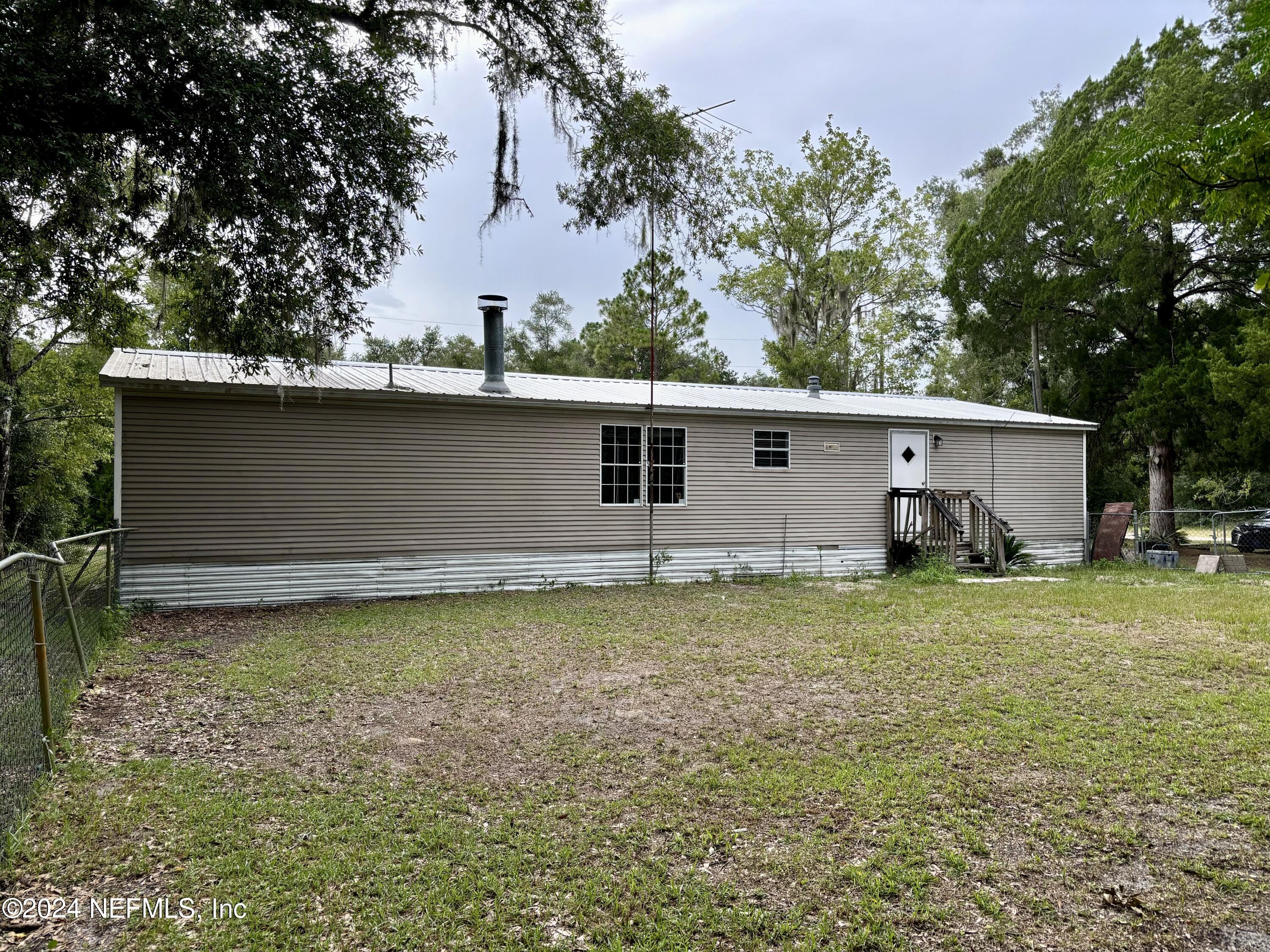 Photo 16 of 21 of 116 GARY Drive mobile home