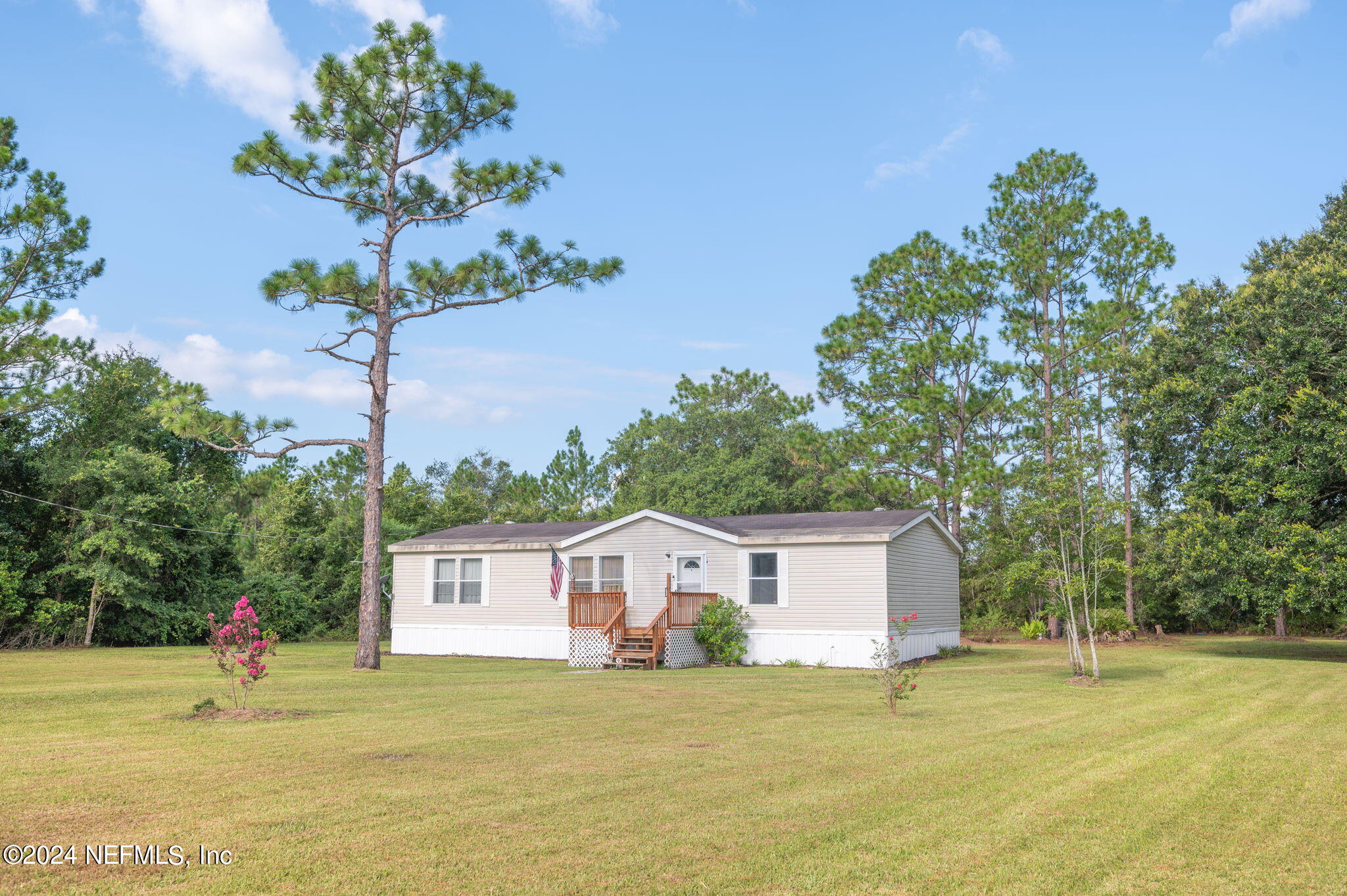 Photo 1 of 33 of 109 HARBOR FARMS Court mobile home