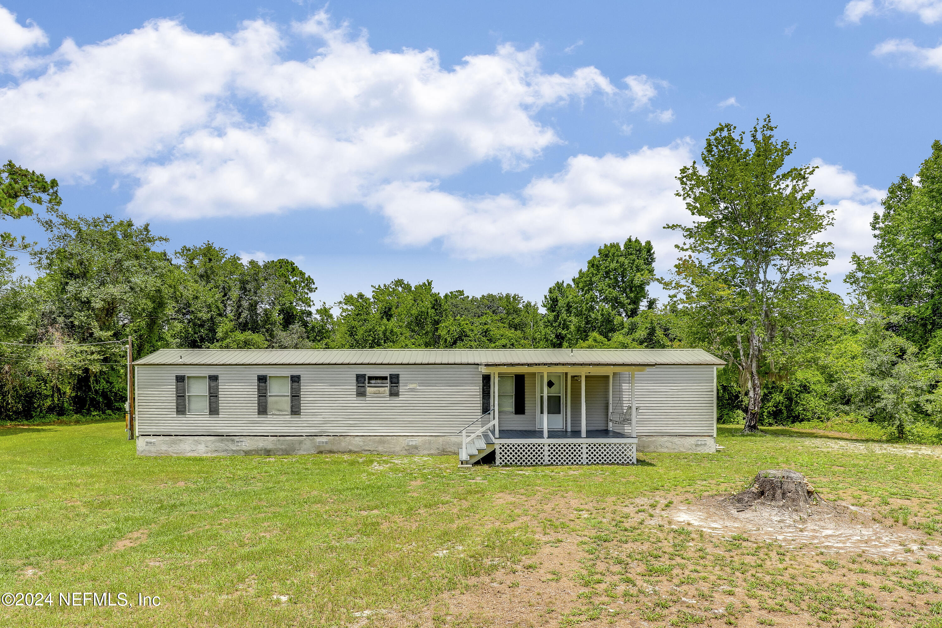 Photo 1 of 44 of 127 MOCCASIN CREEK Drive mobile home