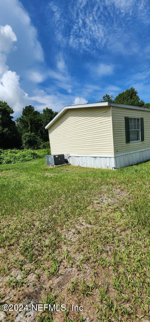 Photo 28 of 38 of 136 MOCCASIN CREEK Lane mobile home