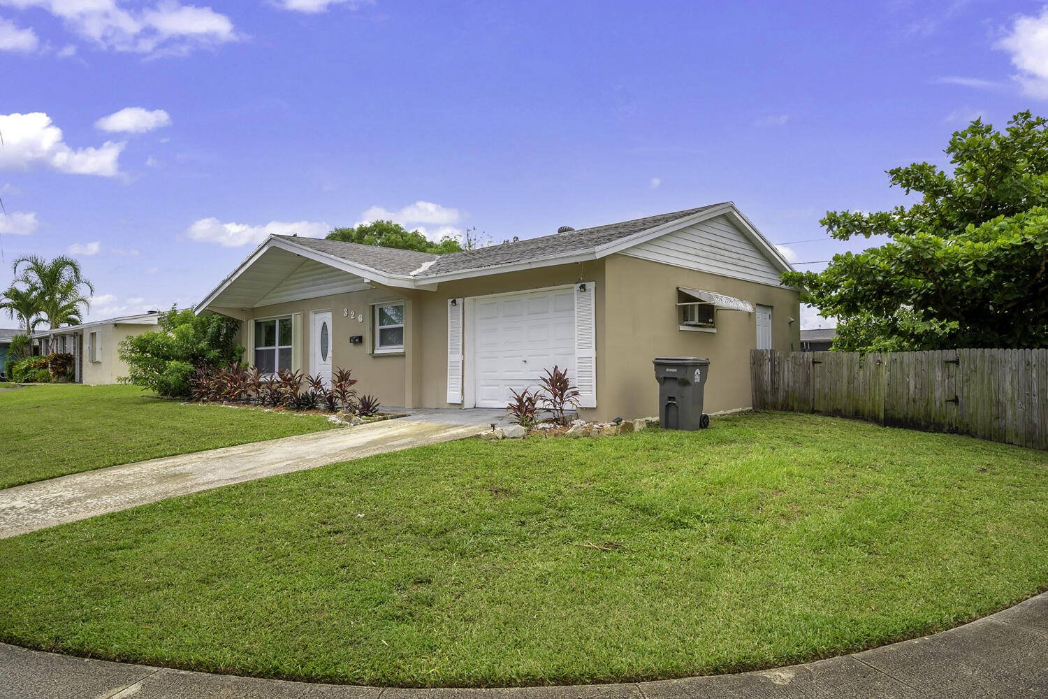 Photo 16 of 20 of 3266 Florida Blvd Blvd Boulevard house