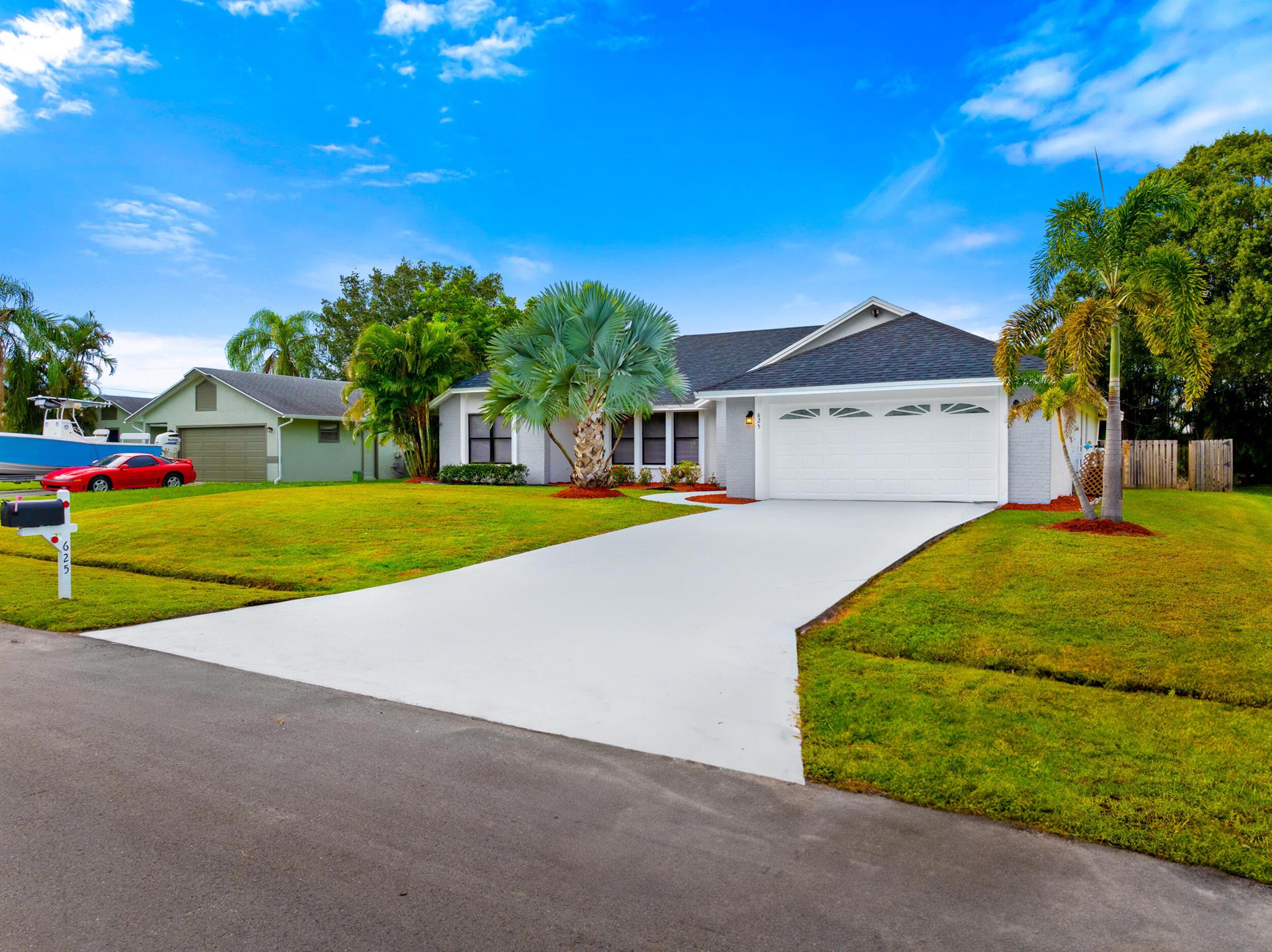 Photo 1 of 42 of 625 SE Damask Avenue house