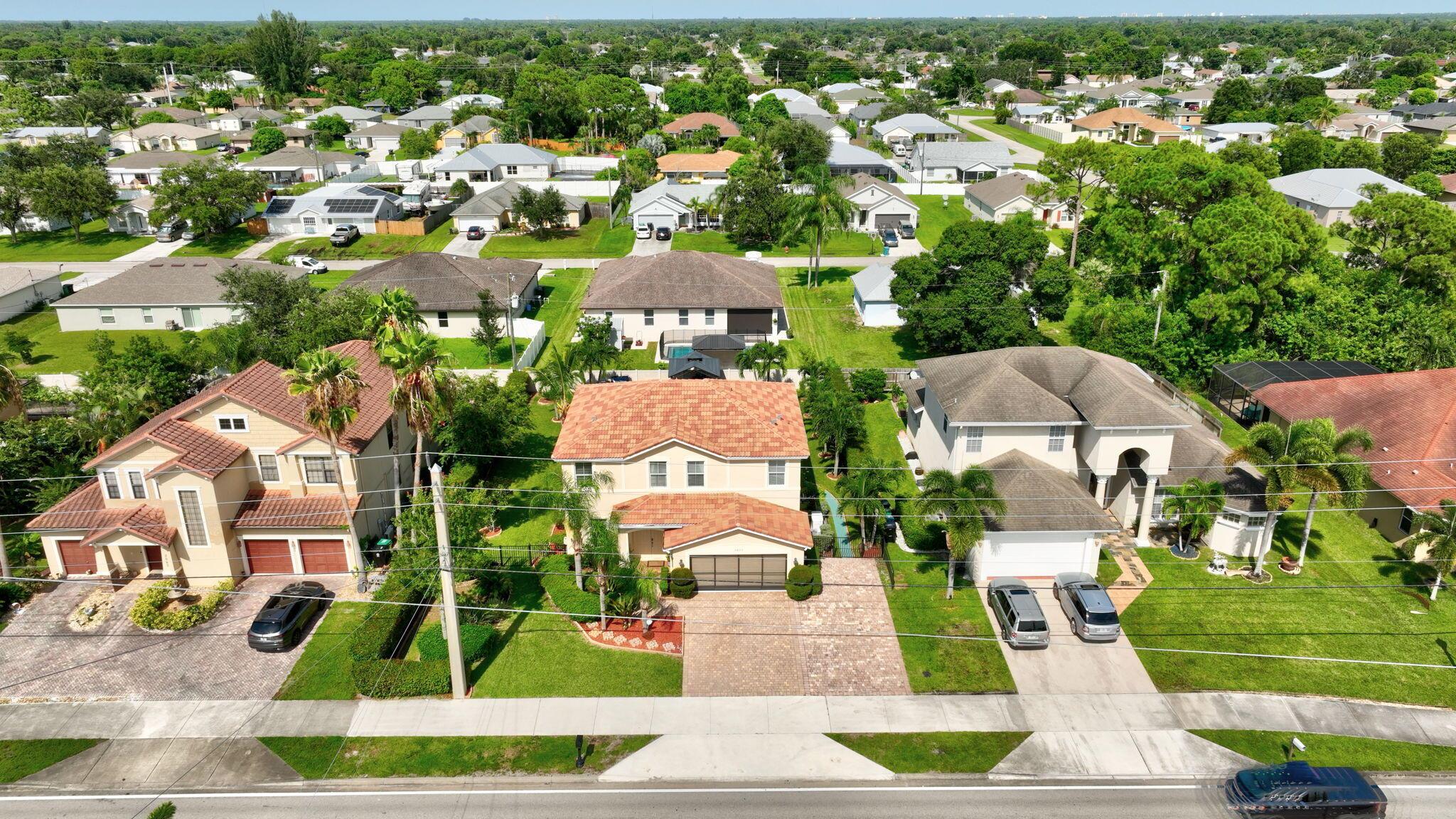 Photo 52 of 62 of 2073 SW Bayshore Boulevard house