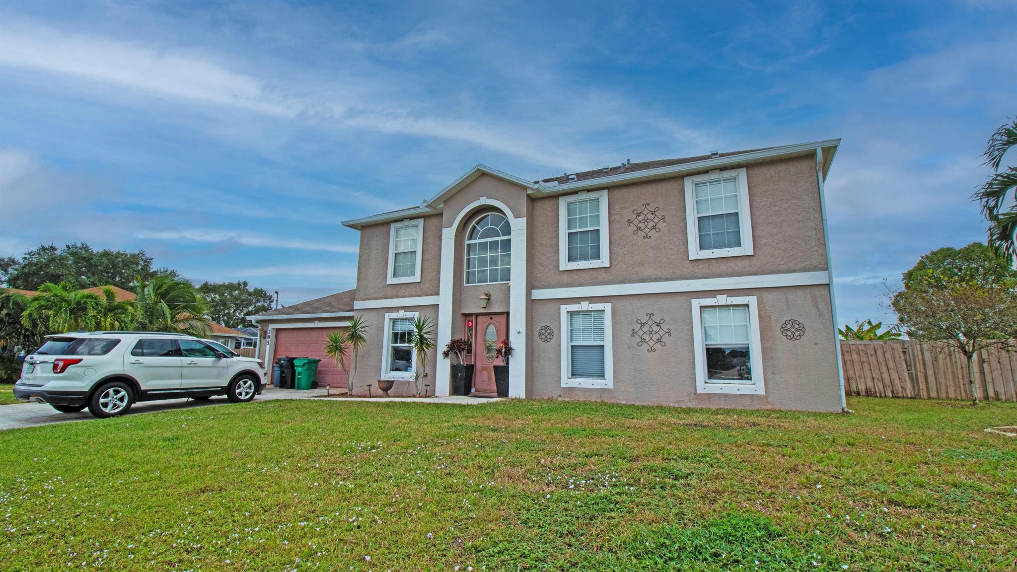 Photo 6 of 63 of 385 SW Kestor Drive house