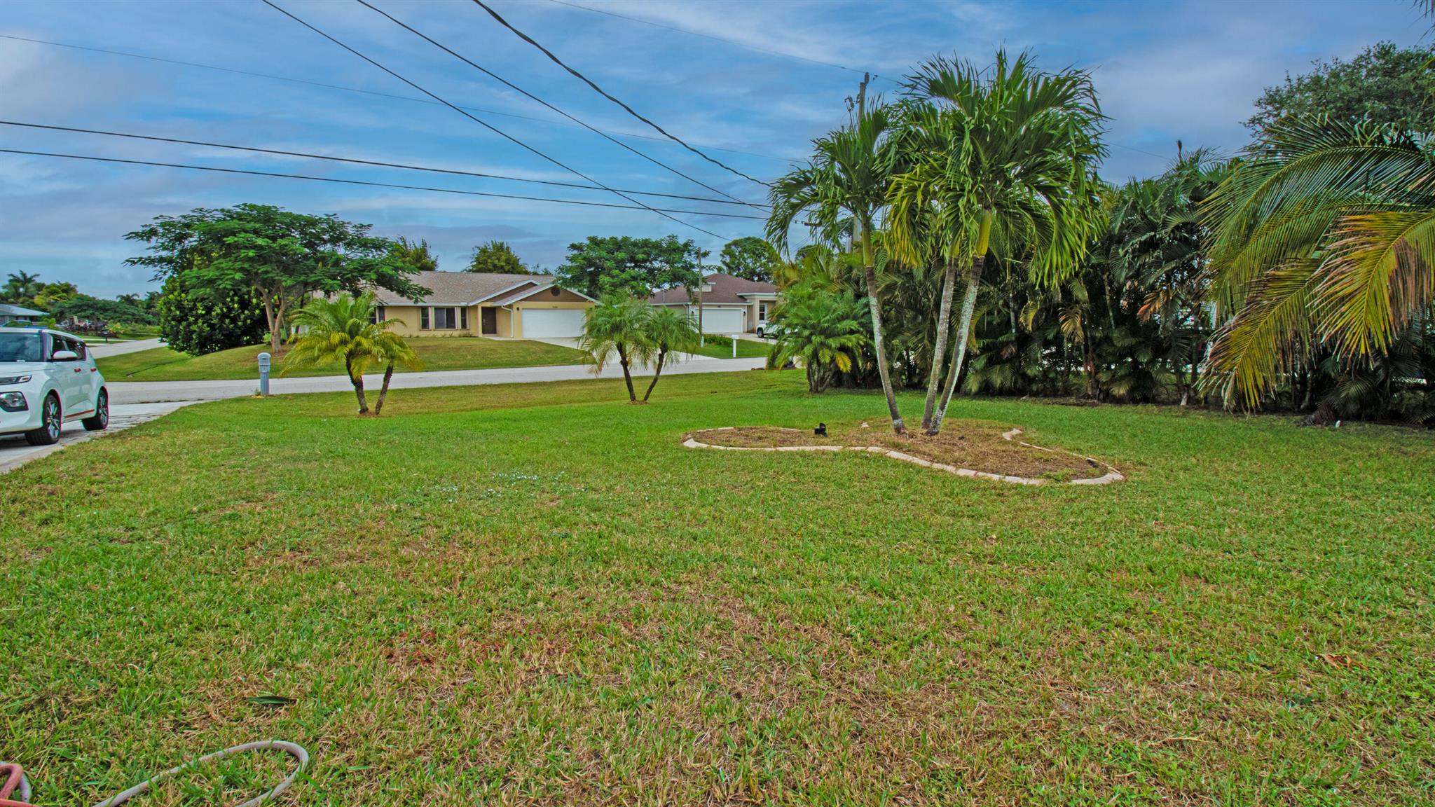 Photo 9 of 63 of 385 SW Kestor Drive house