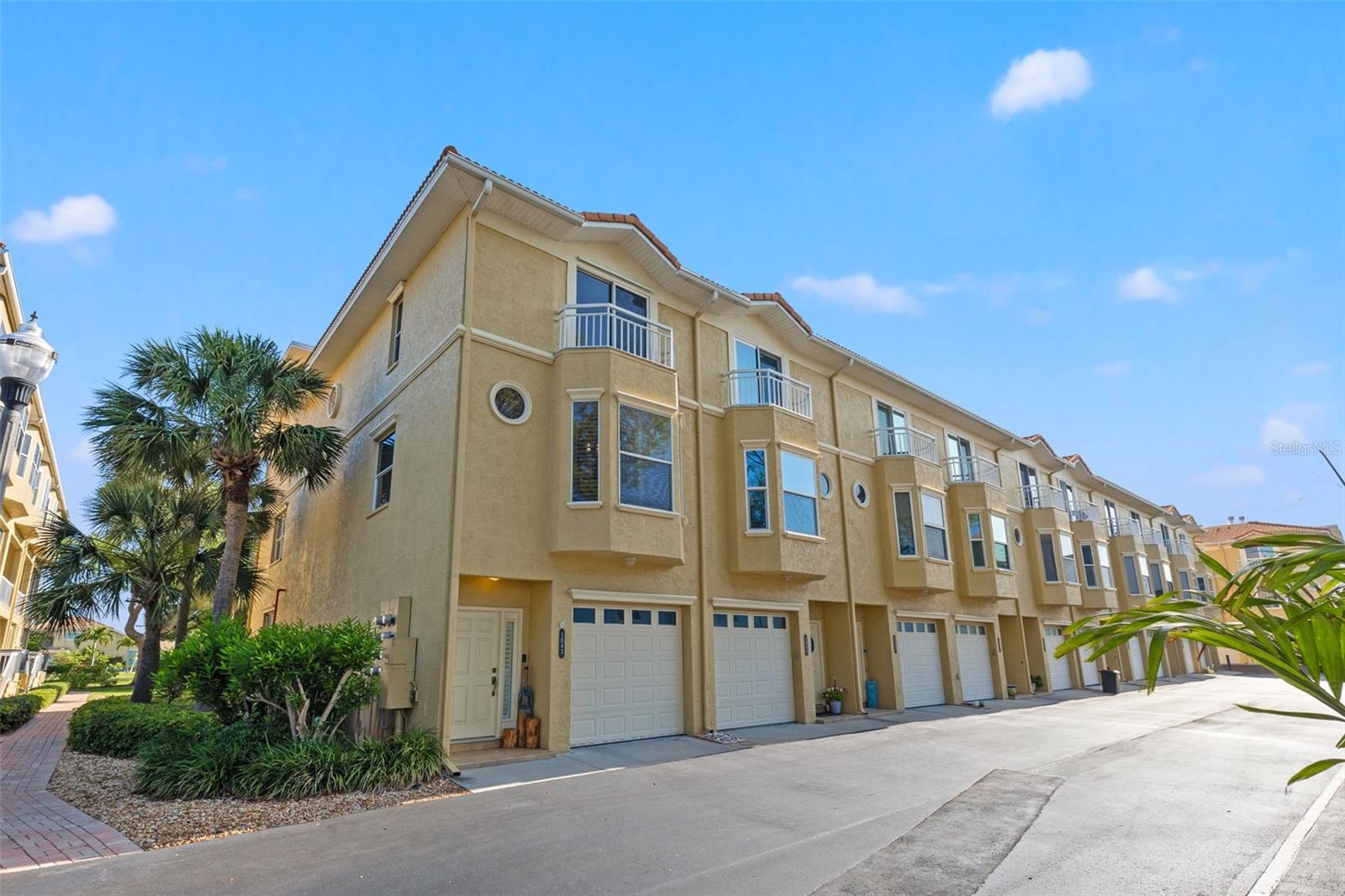 Photo 2 of 45 of 1043 PINELLAS BAYWAY S townhome