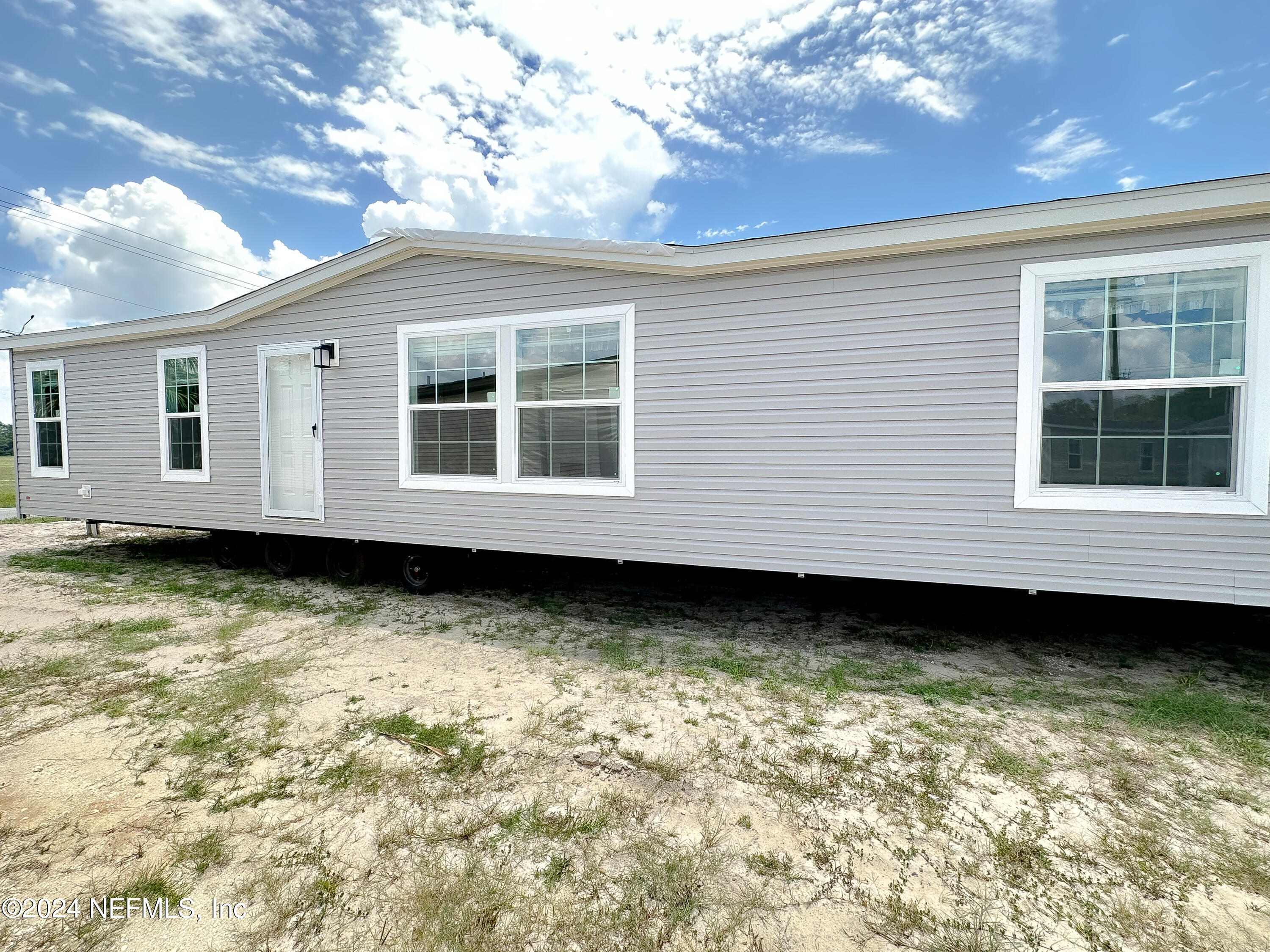 Photo 1 of 7 of 117 PATRICIAN Place mobile home