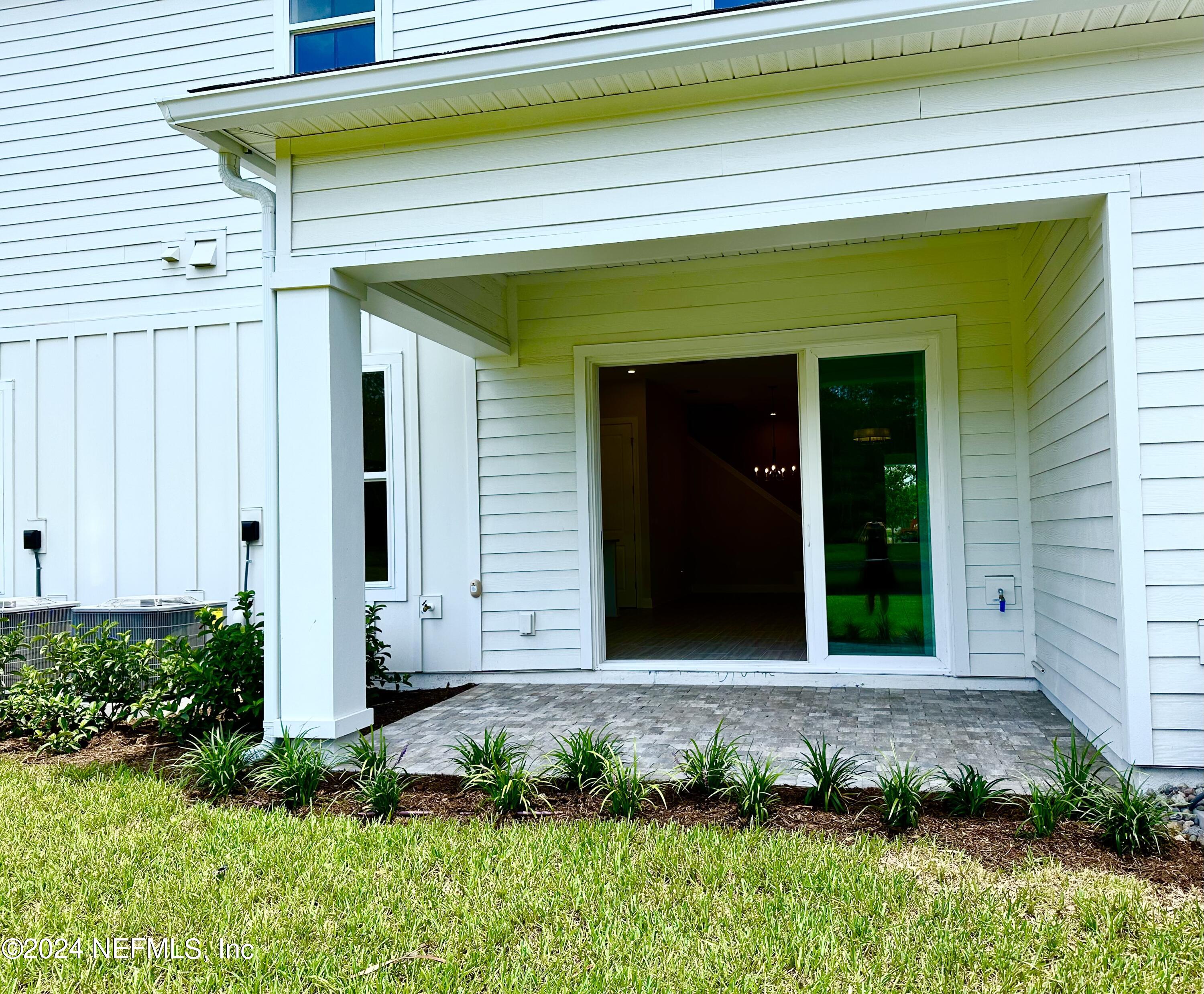 Photo 7 of 11 of 37 DELWOOD Way townhome