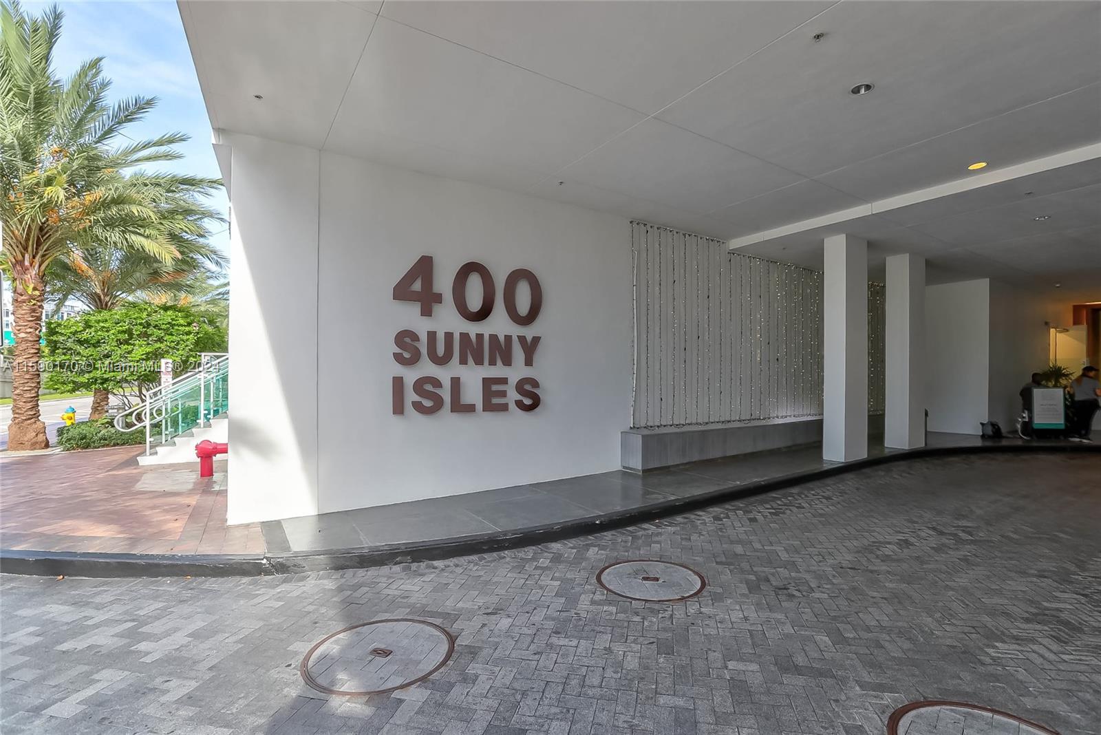 Photo 3 of 55 of 400 Sunny Isles Blvd 1622 condo