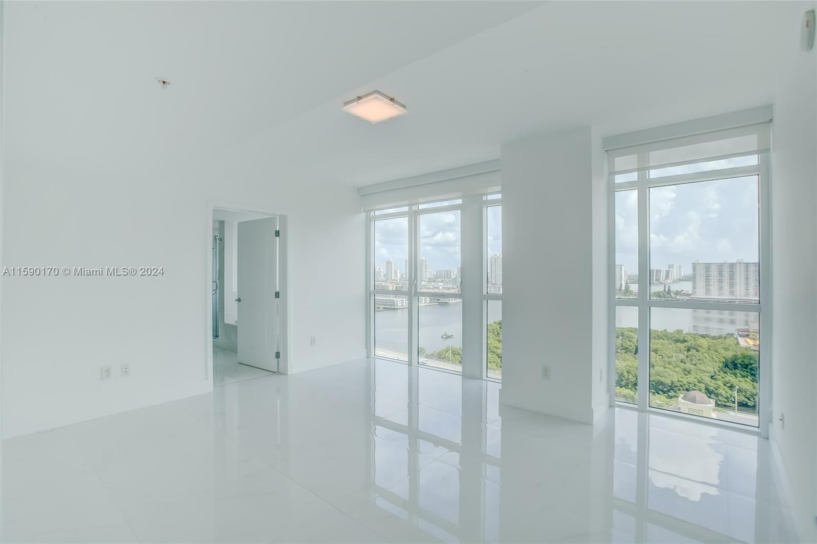 Photo 36 of 55 of 400 Sunny Isles Blvd 1622 condo