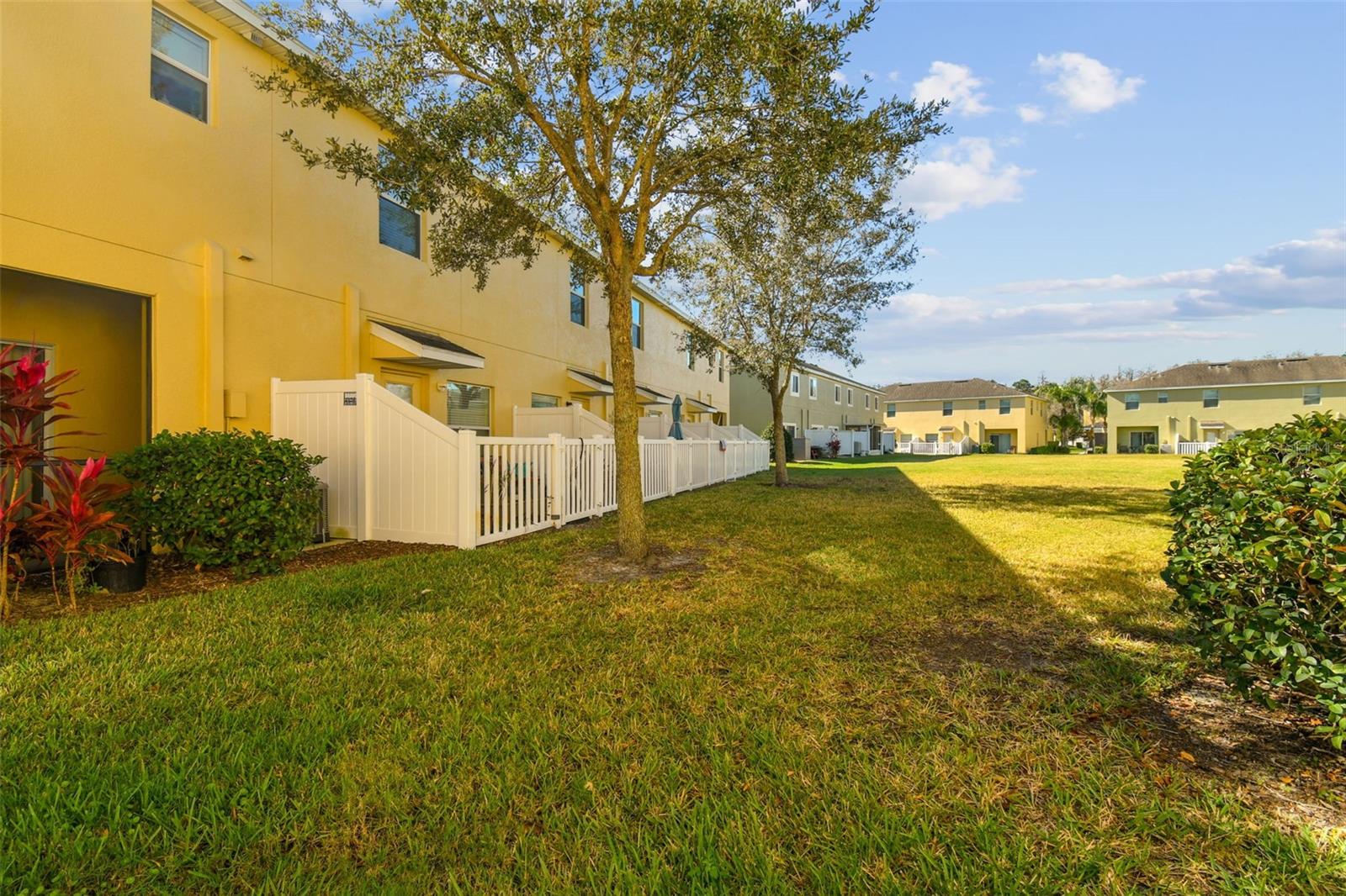 Photo 33 of 40 of 8527 GABLEBEND WAY townhome