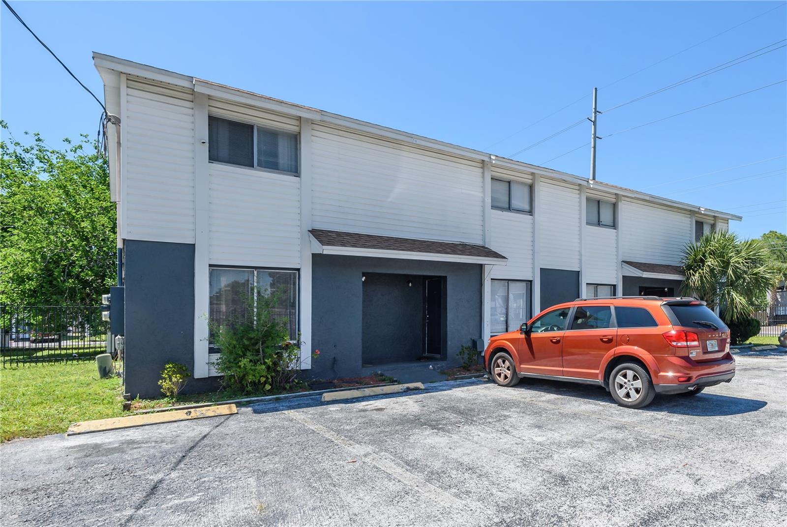 Photo 1 of 27 of 13050 N 20TH STREET townhome