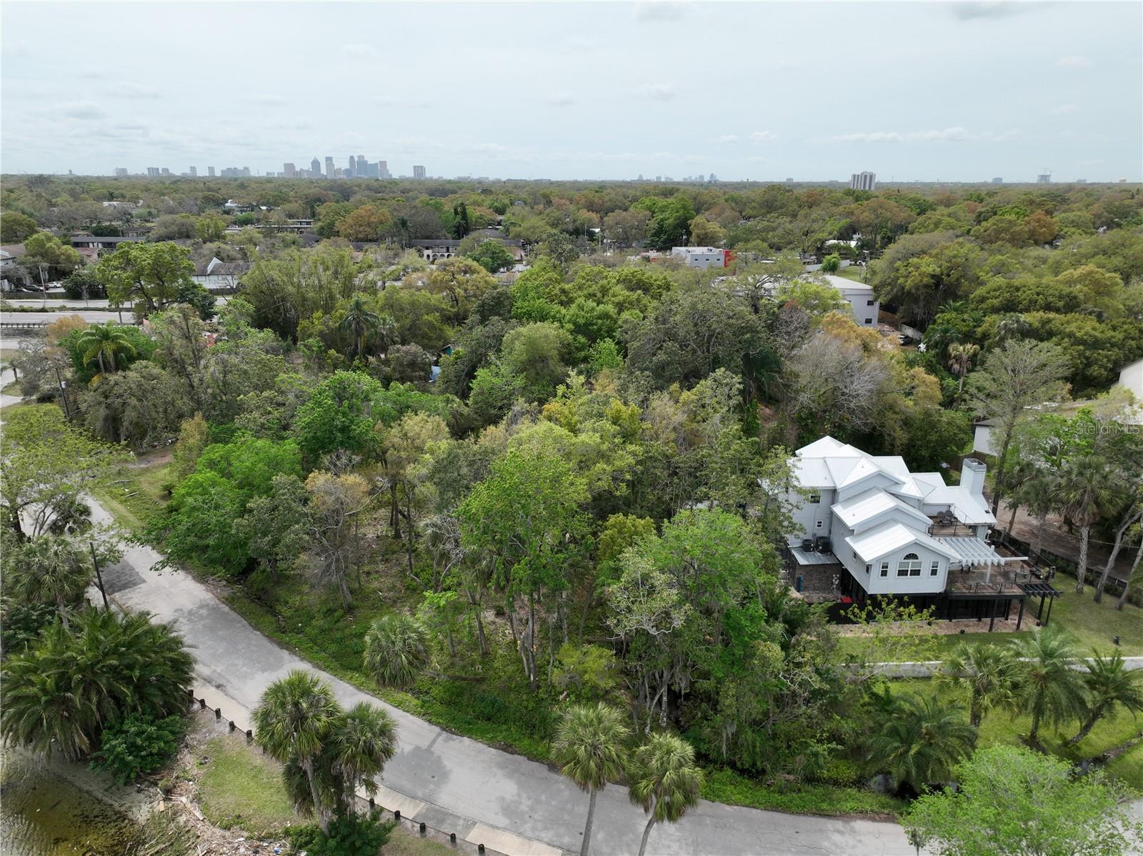 Photo 14 of 16 of 5414 N RIVER SHORE DRIVE house