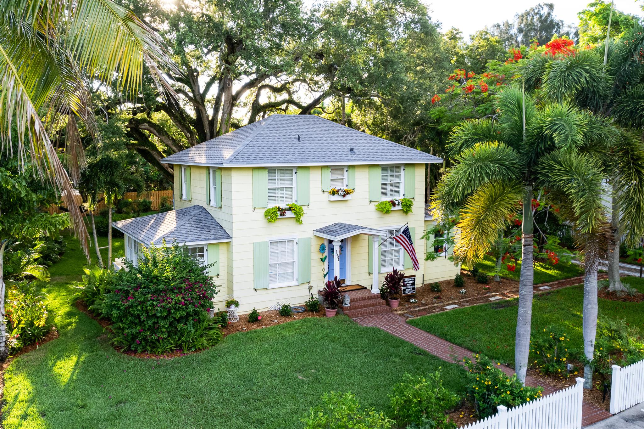 Photo 1 of 20 of 1901 23rd Avenue house