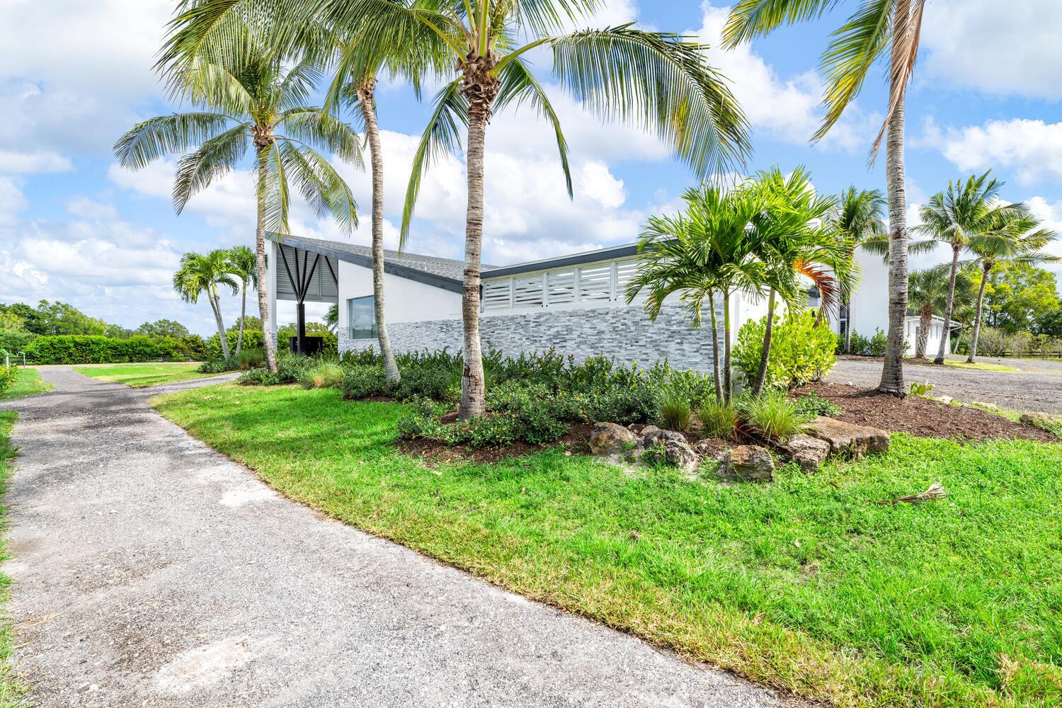 Photo 19 of 87 of 14470 Palm Beach Point Boulevard house