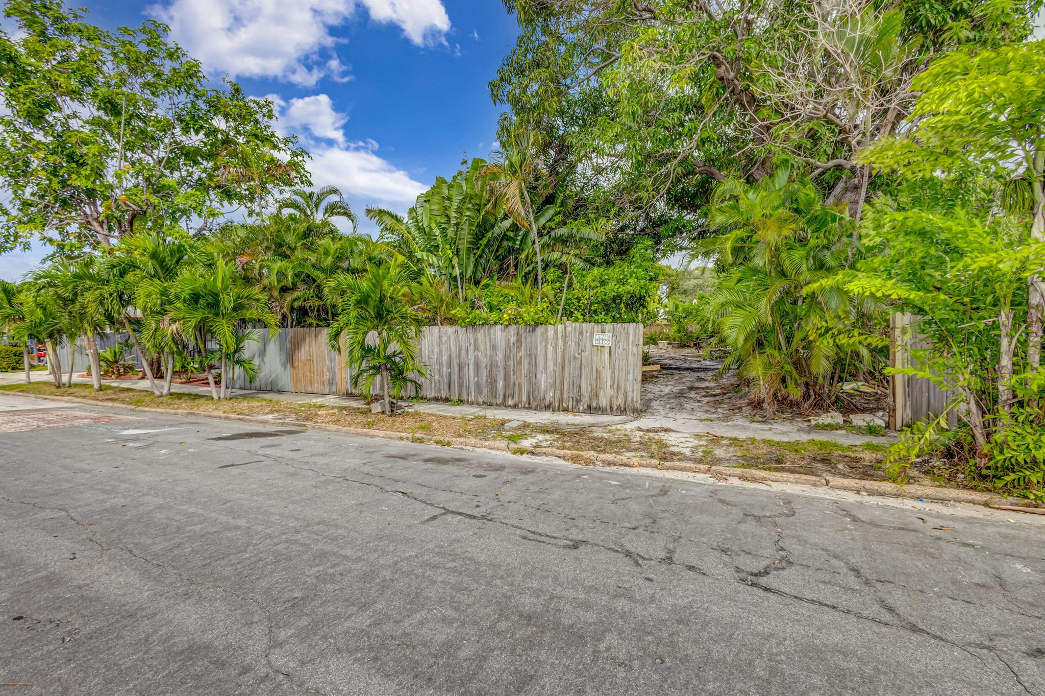 Photo 82 of 133 of 421 51 Street house