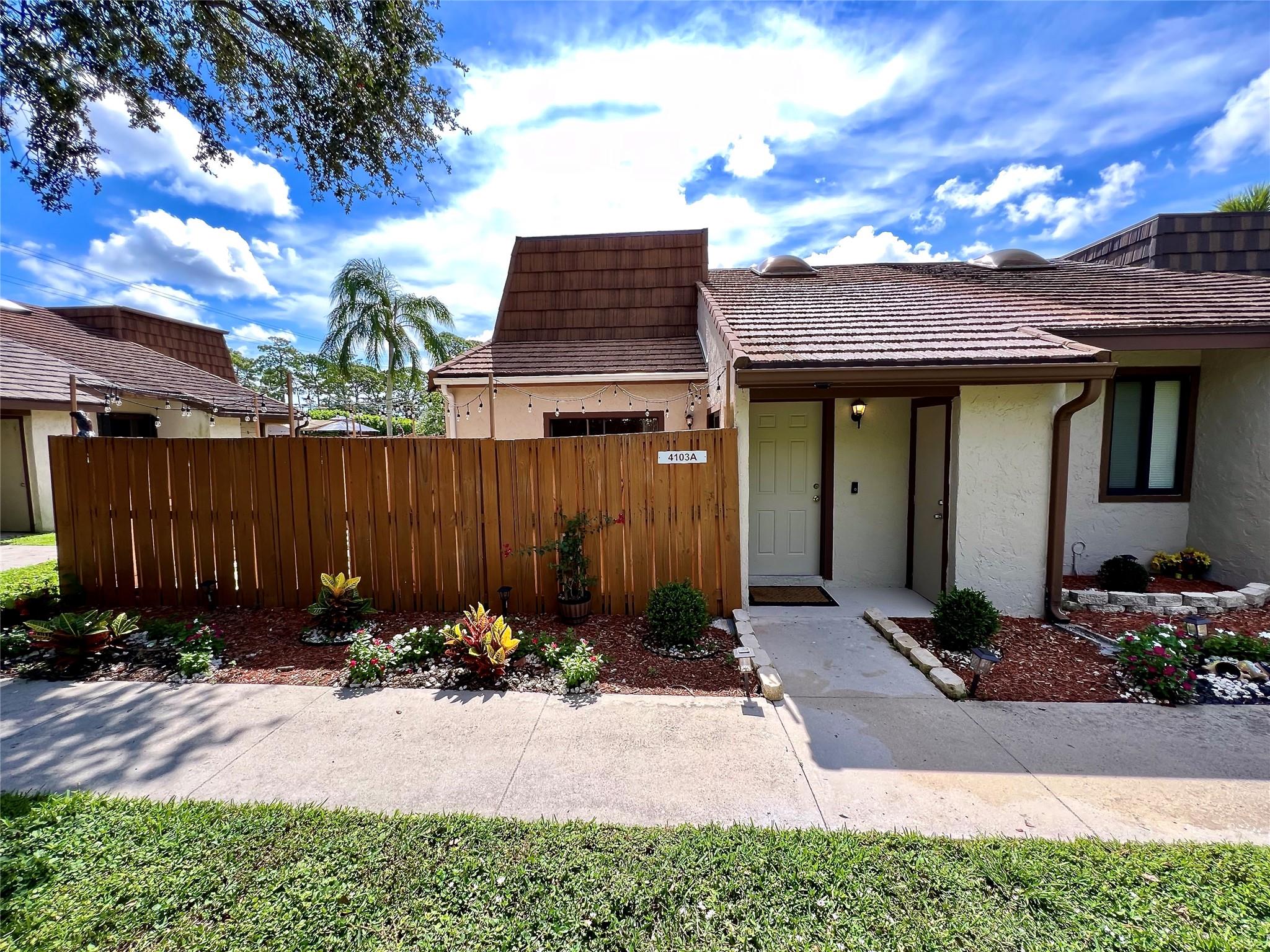 Photo 1 of 29 of 4103 Palm Bay Cir A townhome