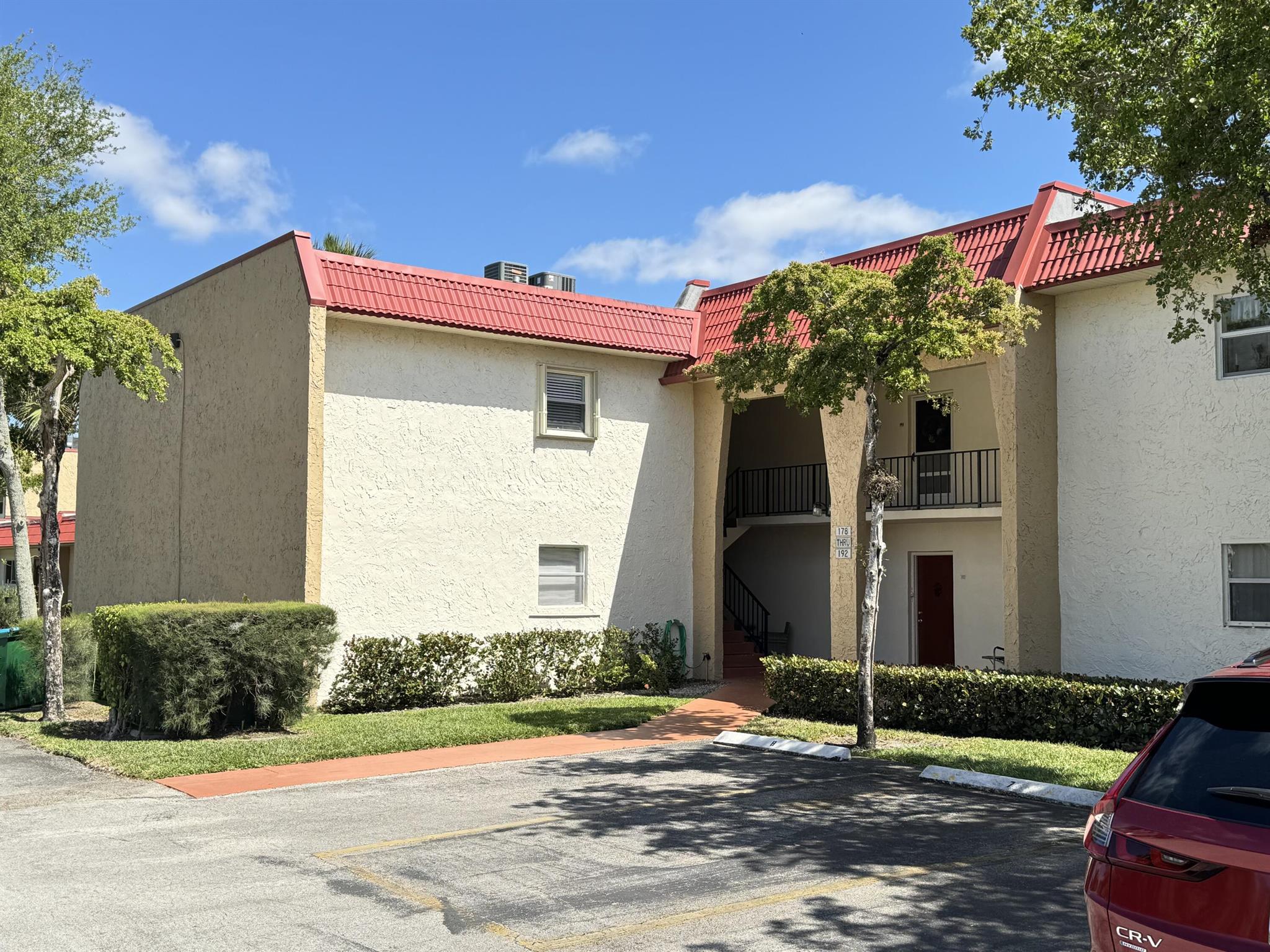 Photo 1 of 34 of 178 Lake Evelyn Drive condo