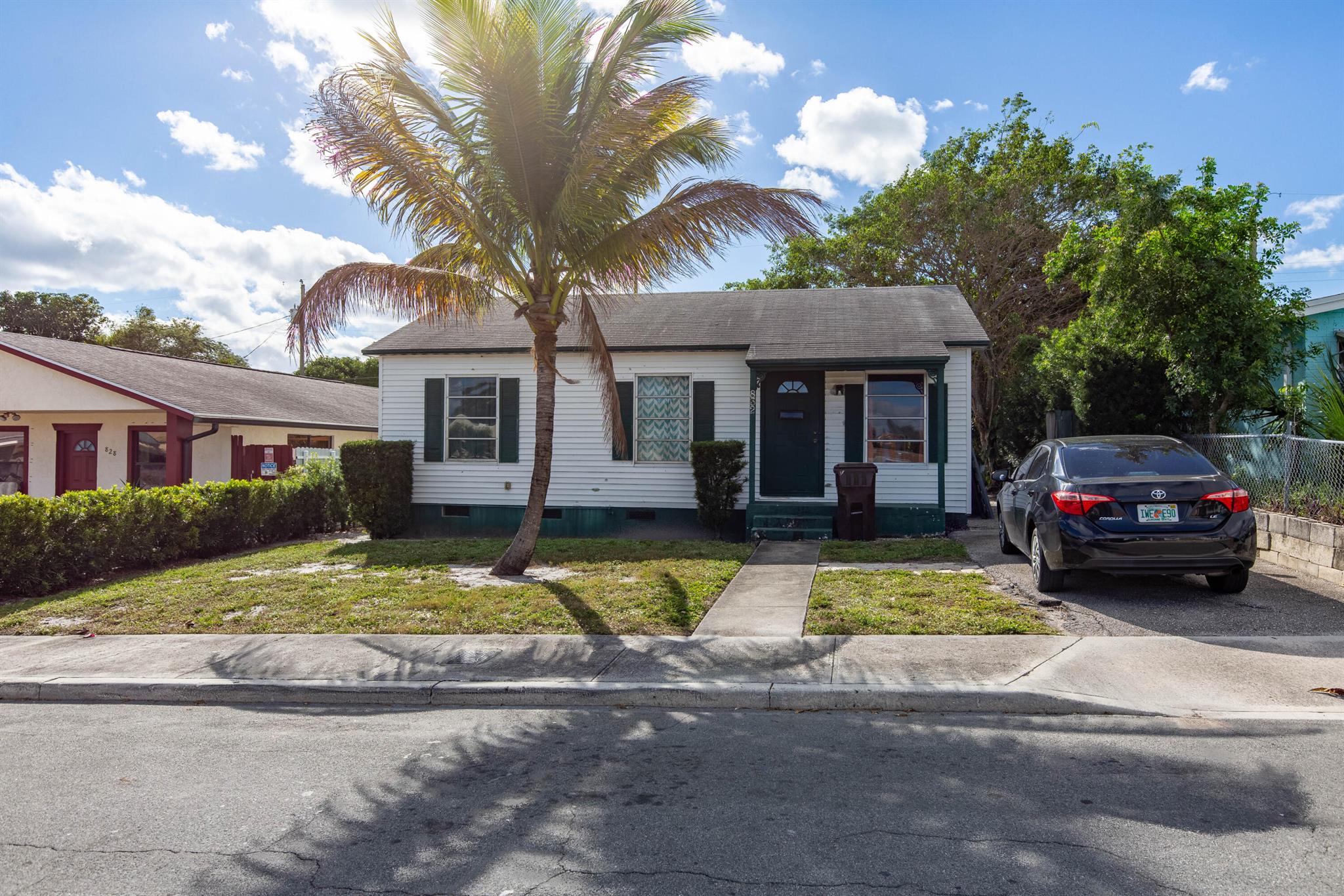 Photo 1 of 12 of 832 Mcintosh Street house