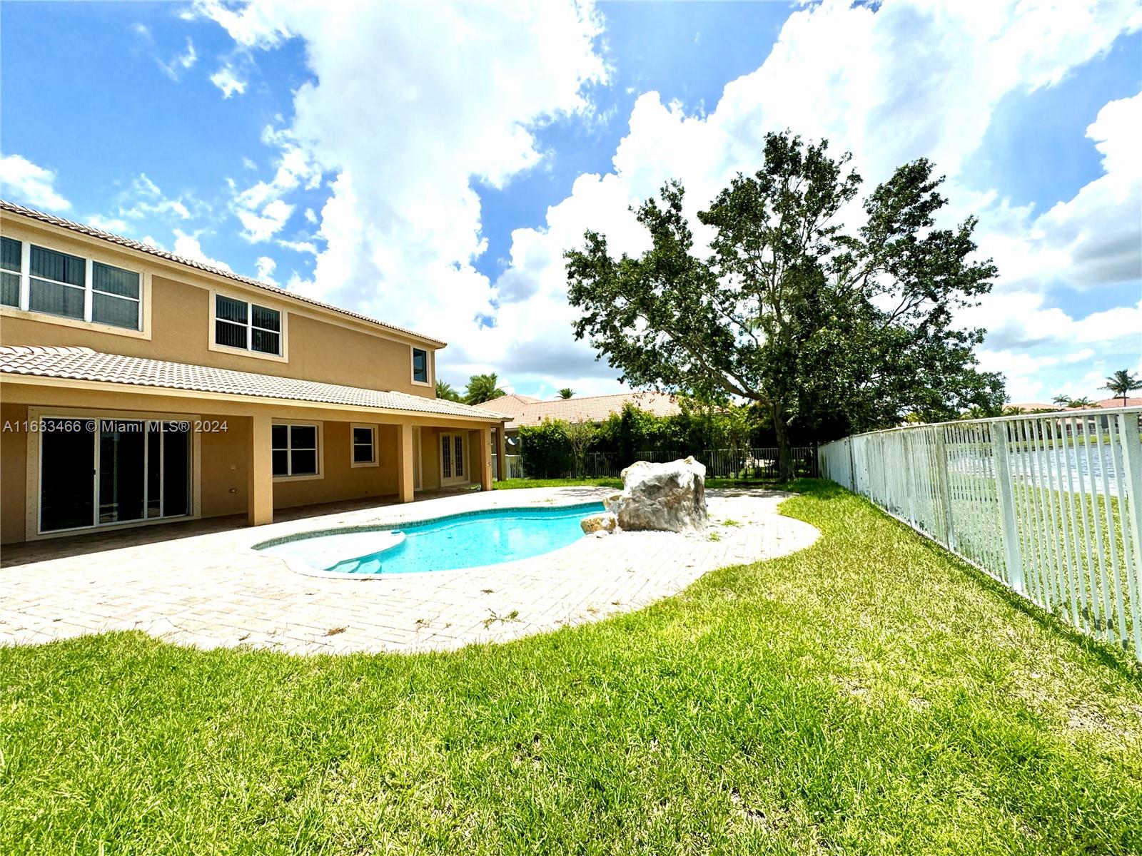 Photo 38 of 40 of 19506 N Coquina Way house