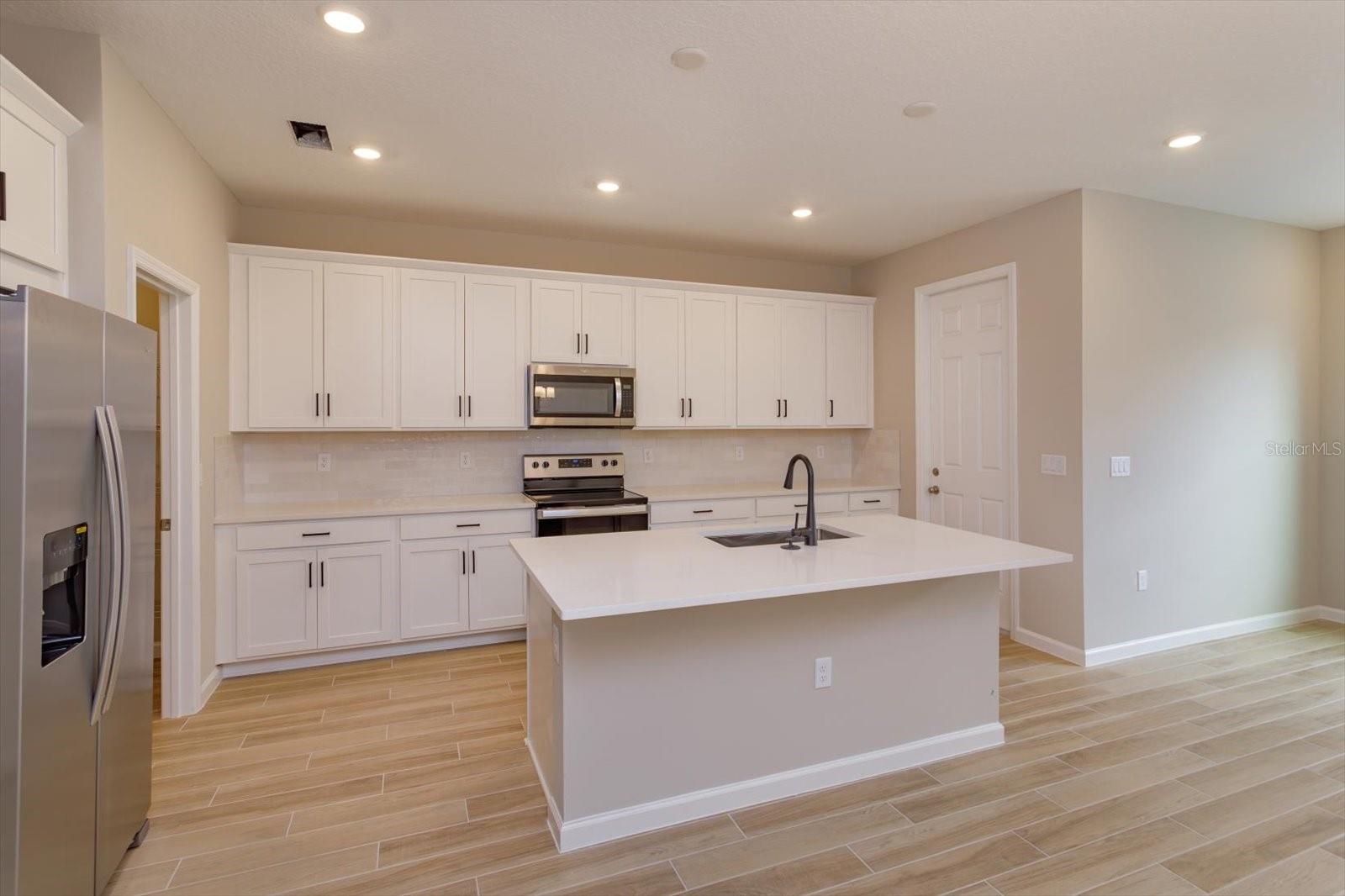 Photo 9 of 26 of 16236 CASTELO LIME ALLEY townhome