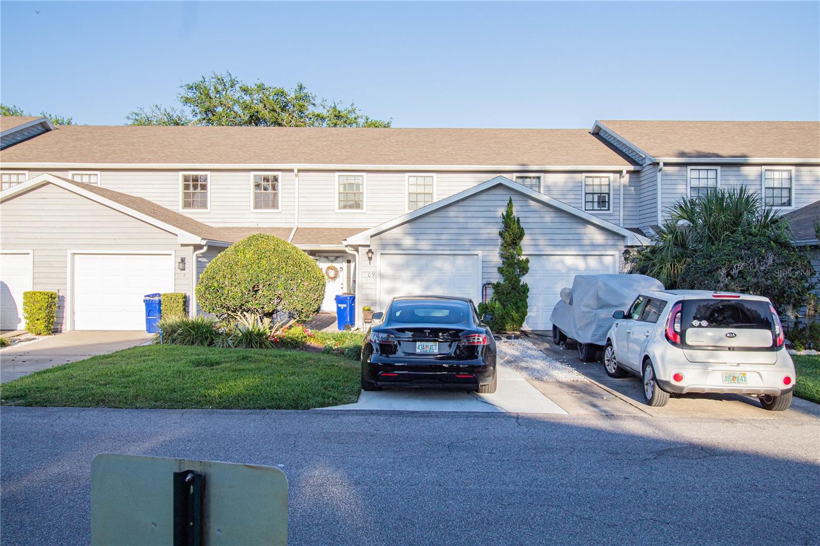 Photo 1 of 29 of 309 ORANGE BLOSSOM DRIVE townhome