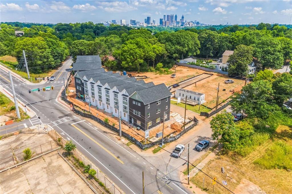 Photo 8 of 11 of 310 MCDONOUGH Boulevard SE 102 townhome