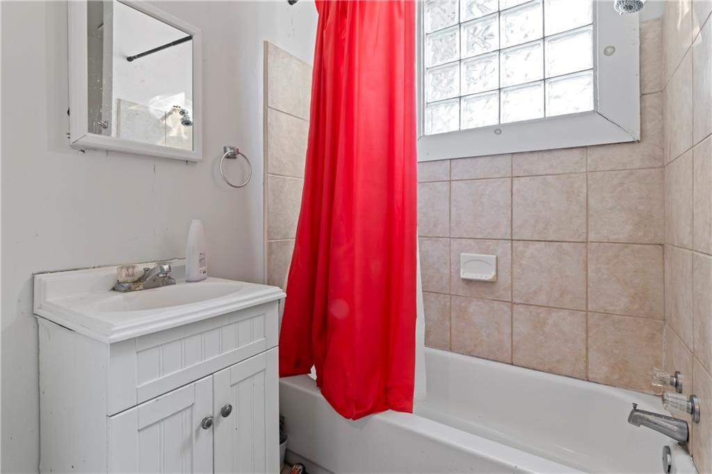Photo 10 of 21 of 1176 Sells Avenue SW house