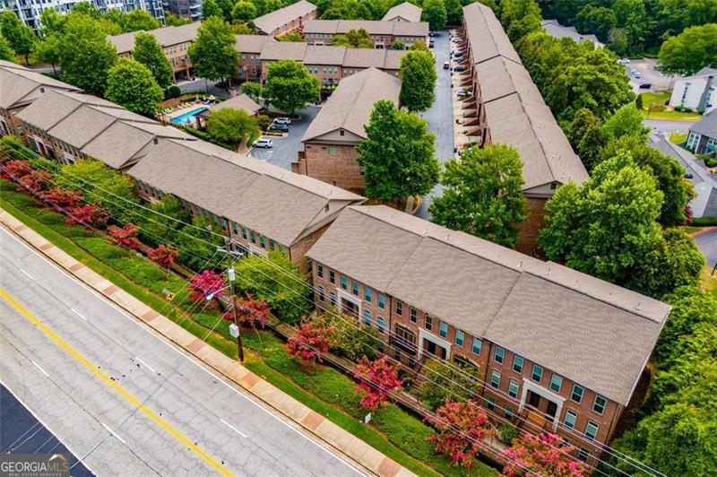 Photo 4 of 42 of 2424 CRESCENT PARK CT 1/3 townhome