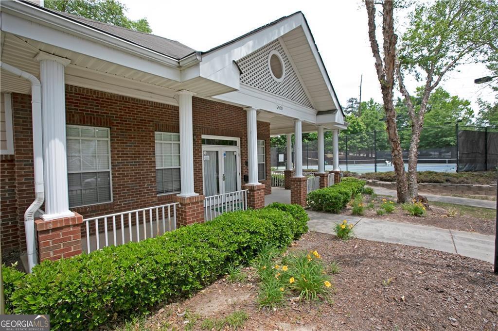 Photo 4 of 21 of 2572 Laurel CIR NW townhome