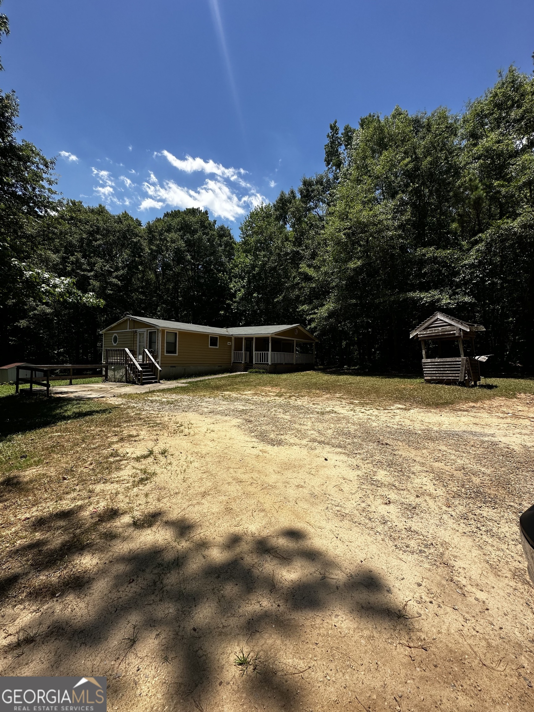 Photo 2 of 5 of 1430 Overlook Ridge RD mobile home