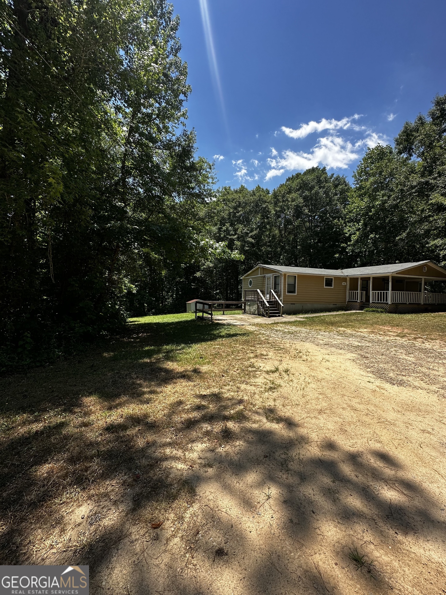 Photo 3 of 5 of 1430 Overlook Ridge RD mobile home