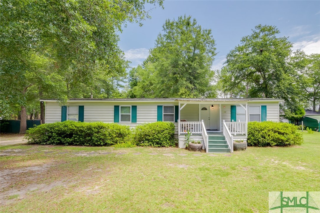 Photo 1 of 34 of 122 Edgewater Drive mobile home