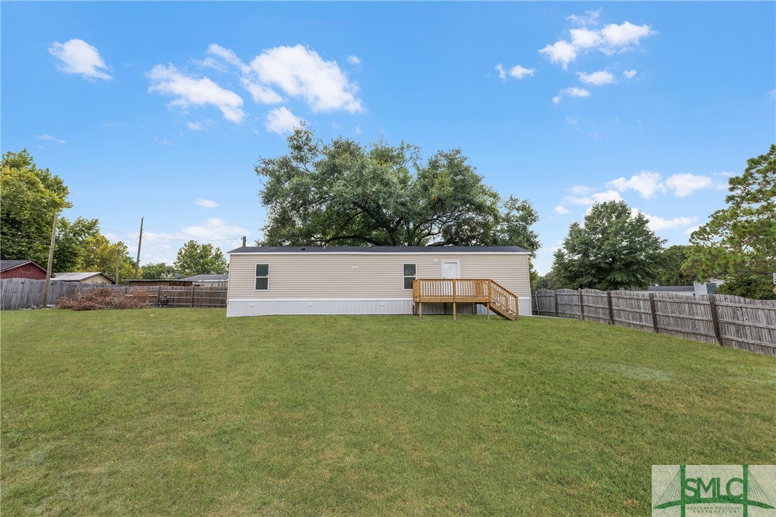 Photo 9 of 42 of 103 Hollow Oak Drive house