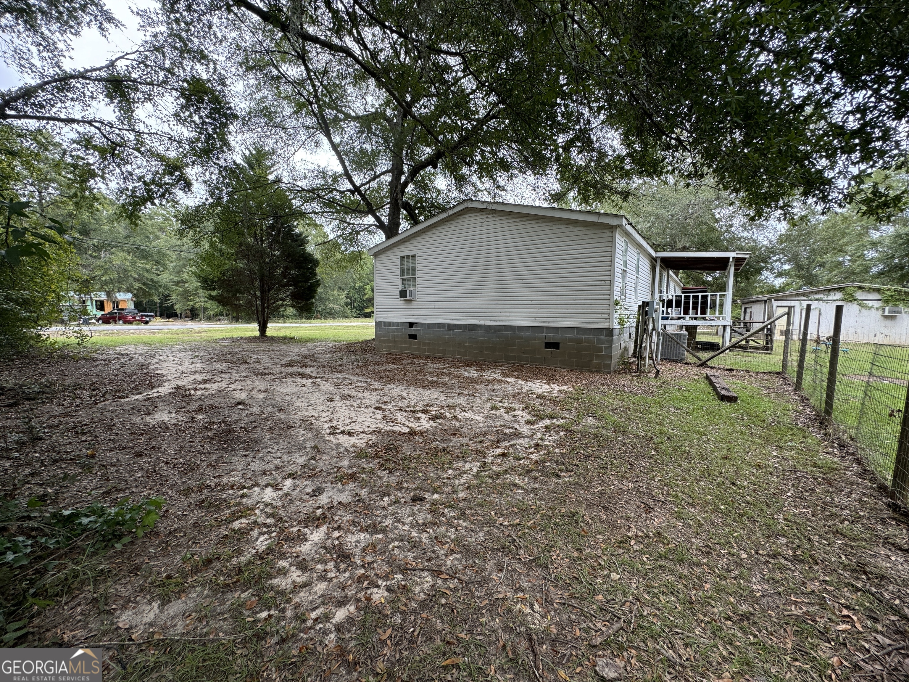 Photo 26 of 36 of 203 River Oak DR mobile home