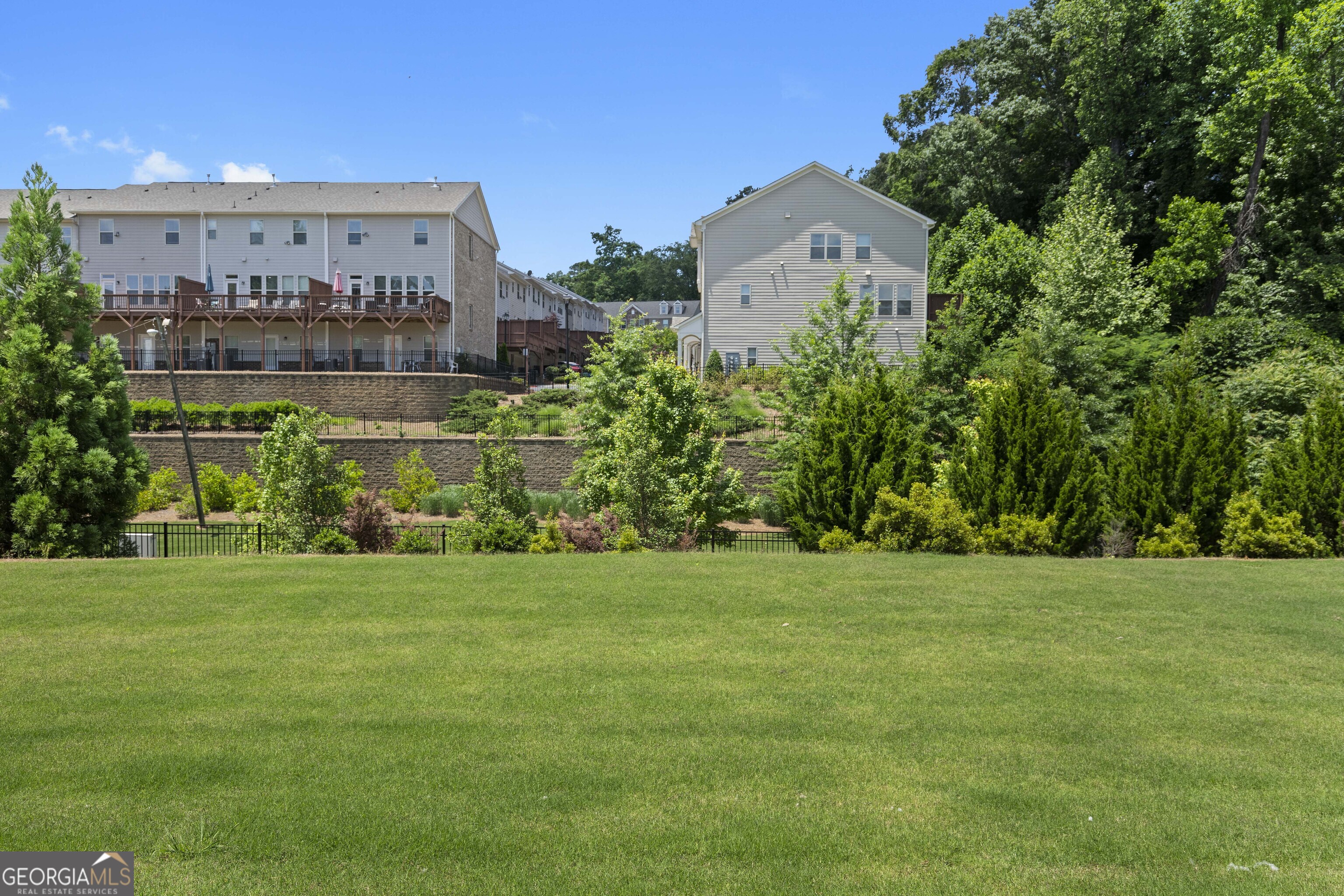 Photo 65 of 69 of 2042 Violet LN townhome