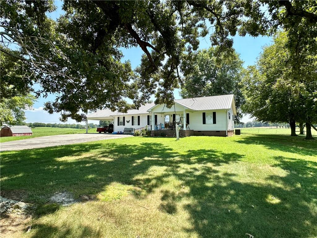 Photo 1 of 25 of 715 Beason Road SE house