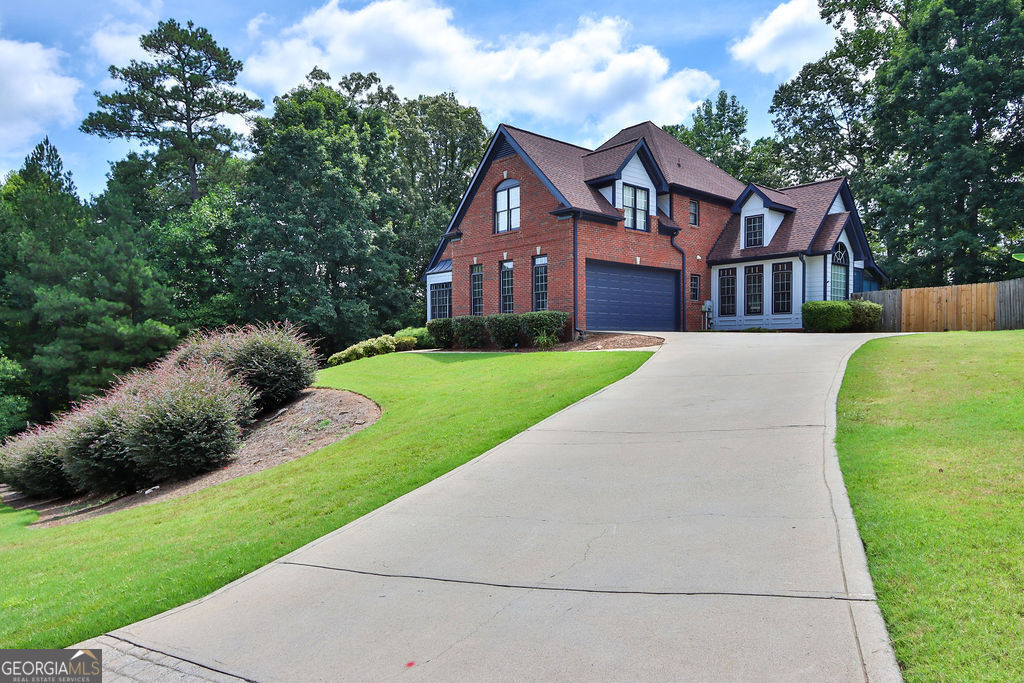 Photo 4 of 47 of 401 The Falls Of Cherokee DR house