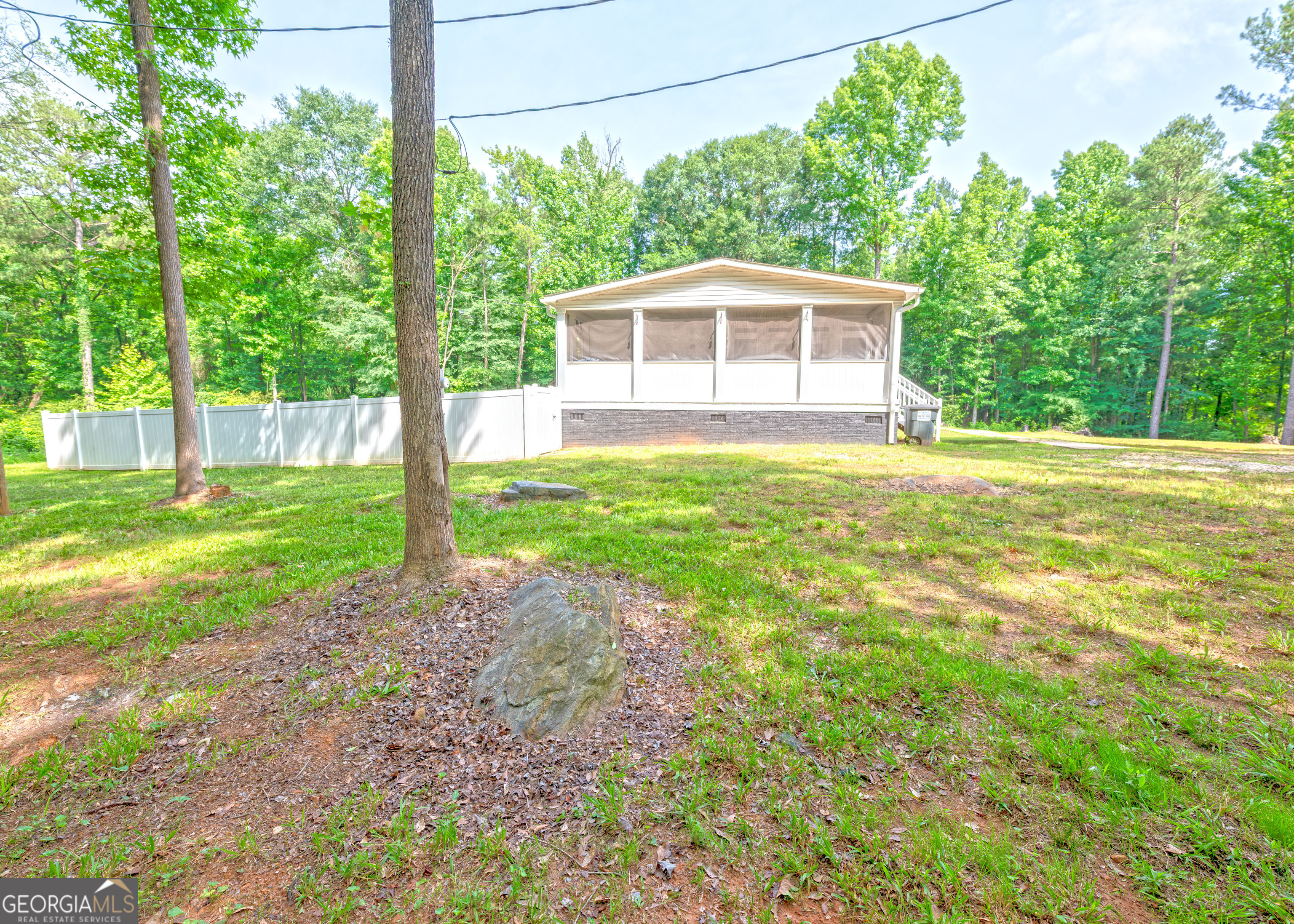 Photo 3 of 42 of 2989 Old Stagecoach RD mobile home