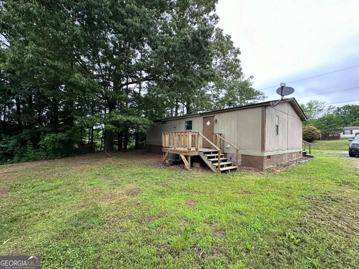 Photo 9 of 9 of 20 Dogwood LN mobile home