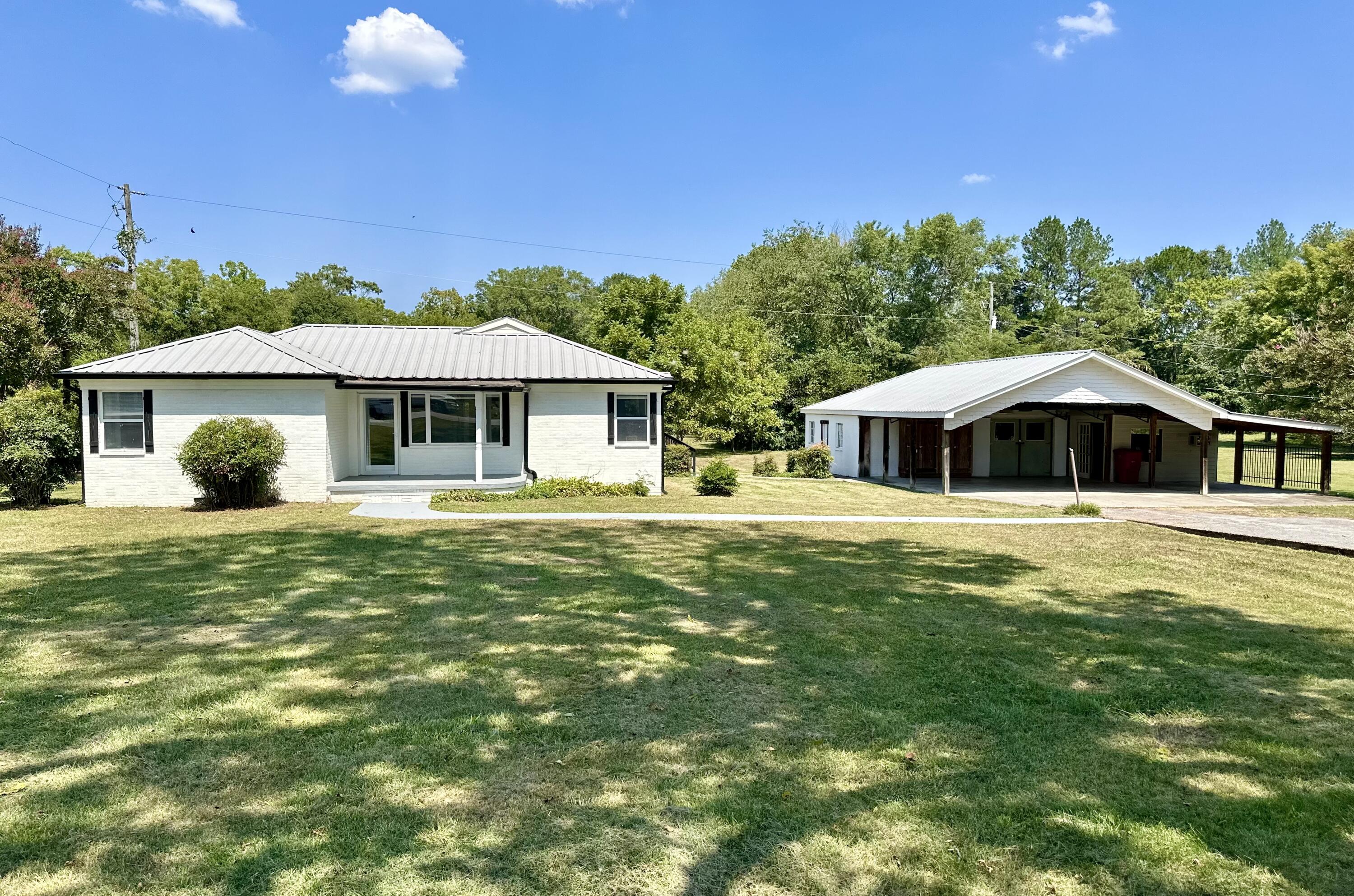 Photo 1 of 1 of 303 Lee Gordon Mill Rd house