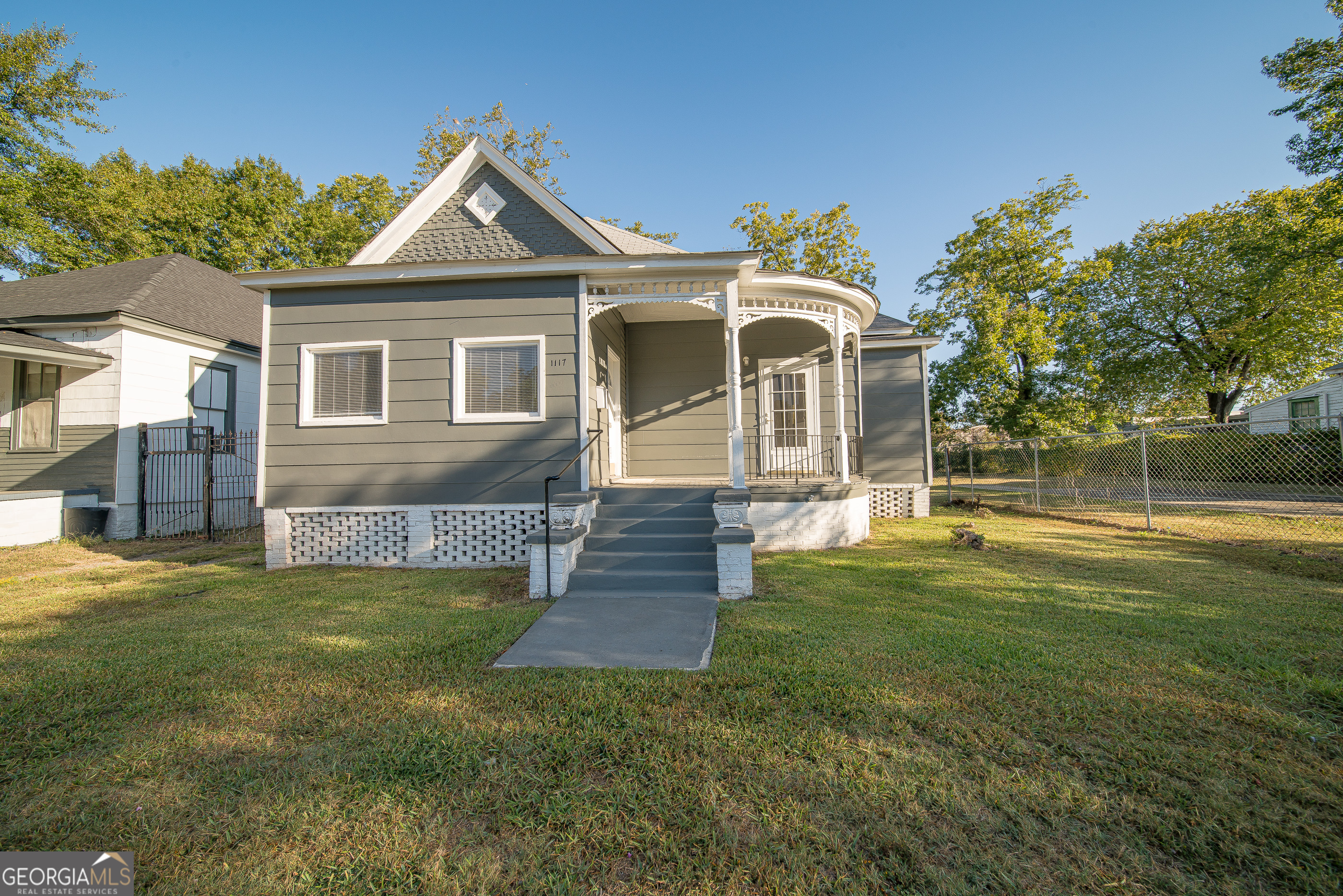 Photo 1 of 19 of 1117 19th ST house