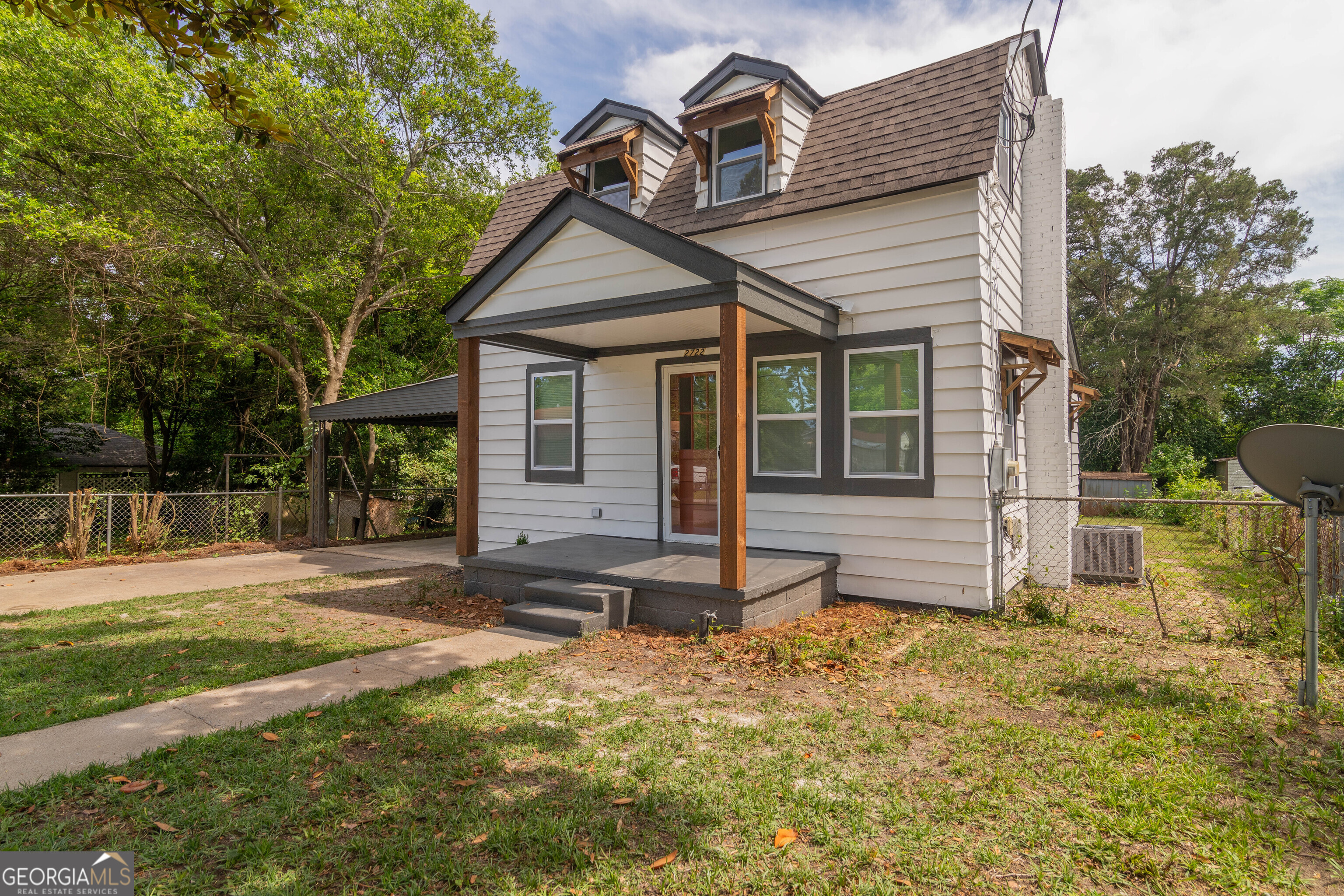 Photo 1 of 17 of 2722 N Walnut ST house