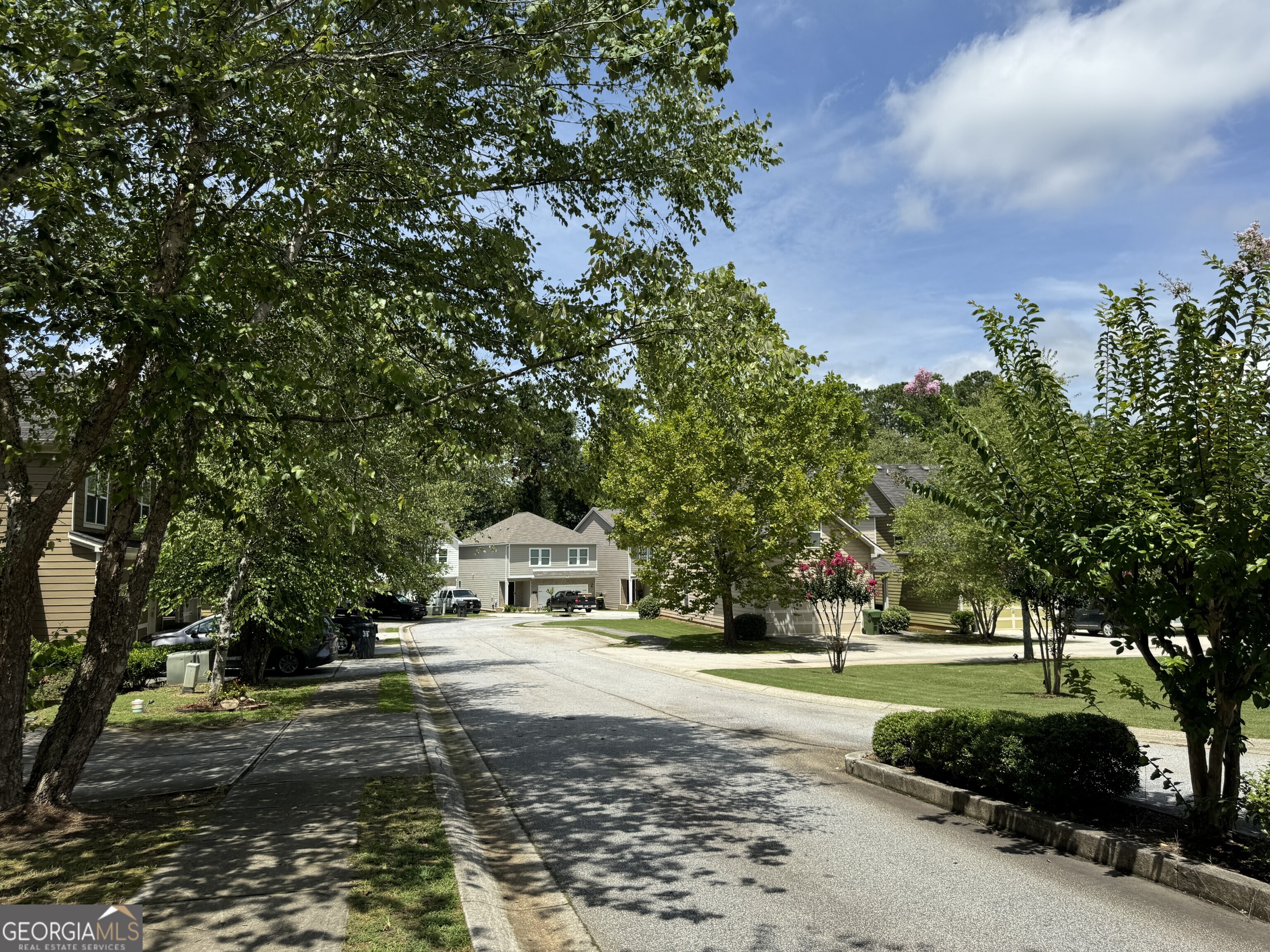 Photo 3 of 25 of 133 Wellbrook CT house