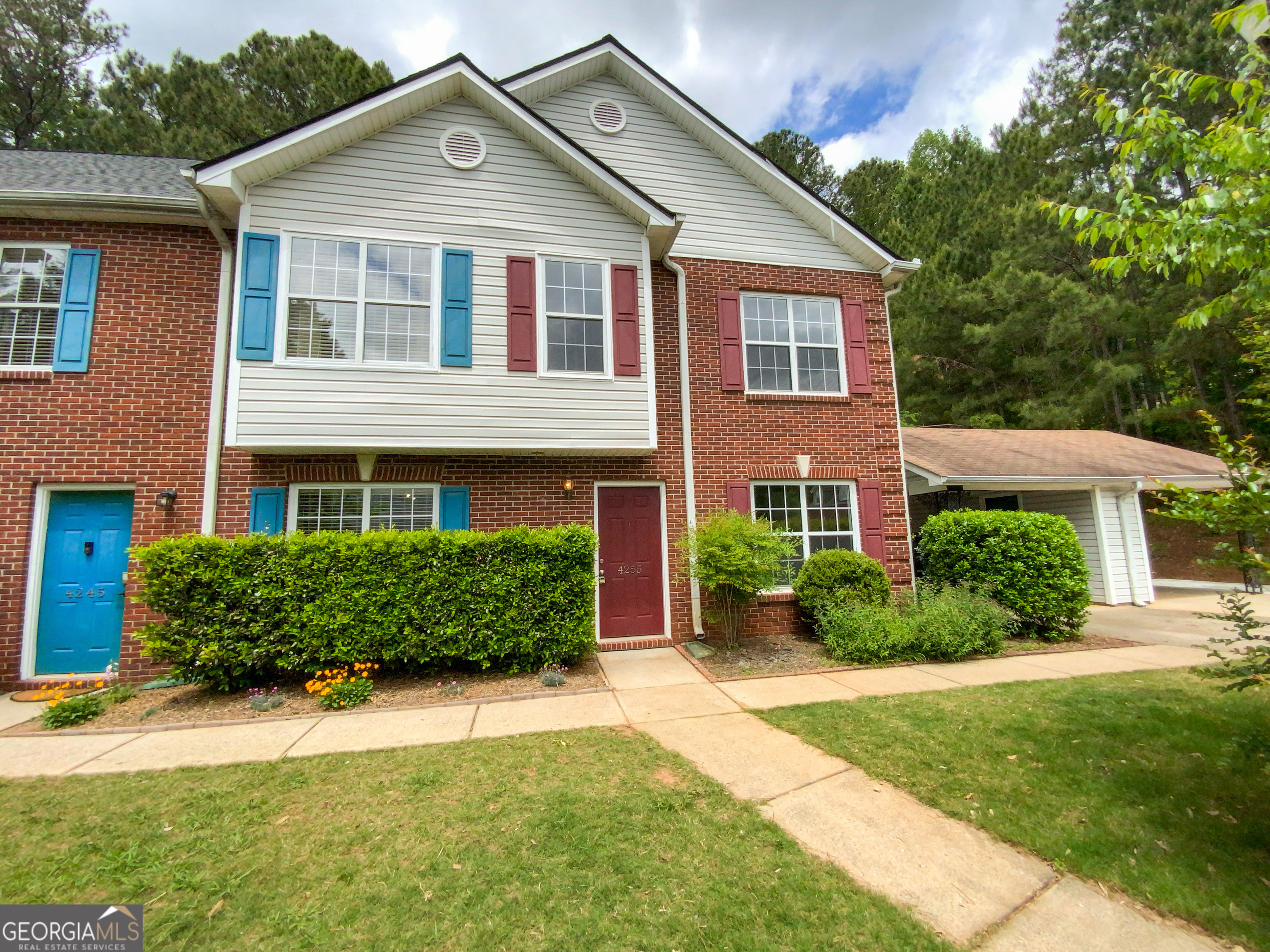 Photo 1 of 19 of 4255 Glen Iris DR townhome