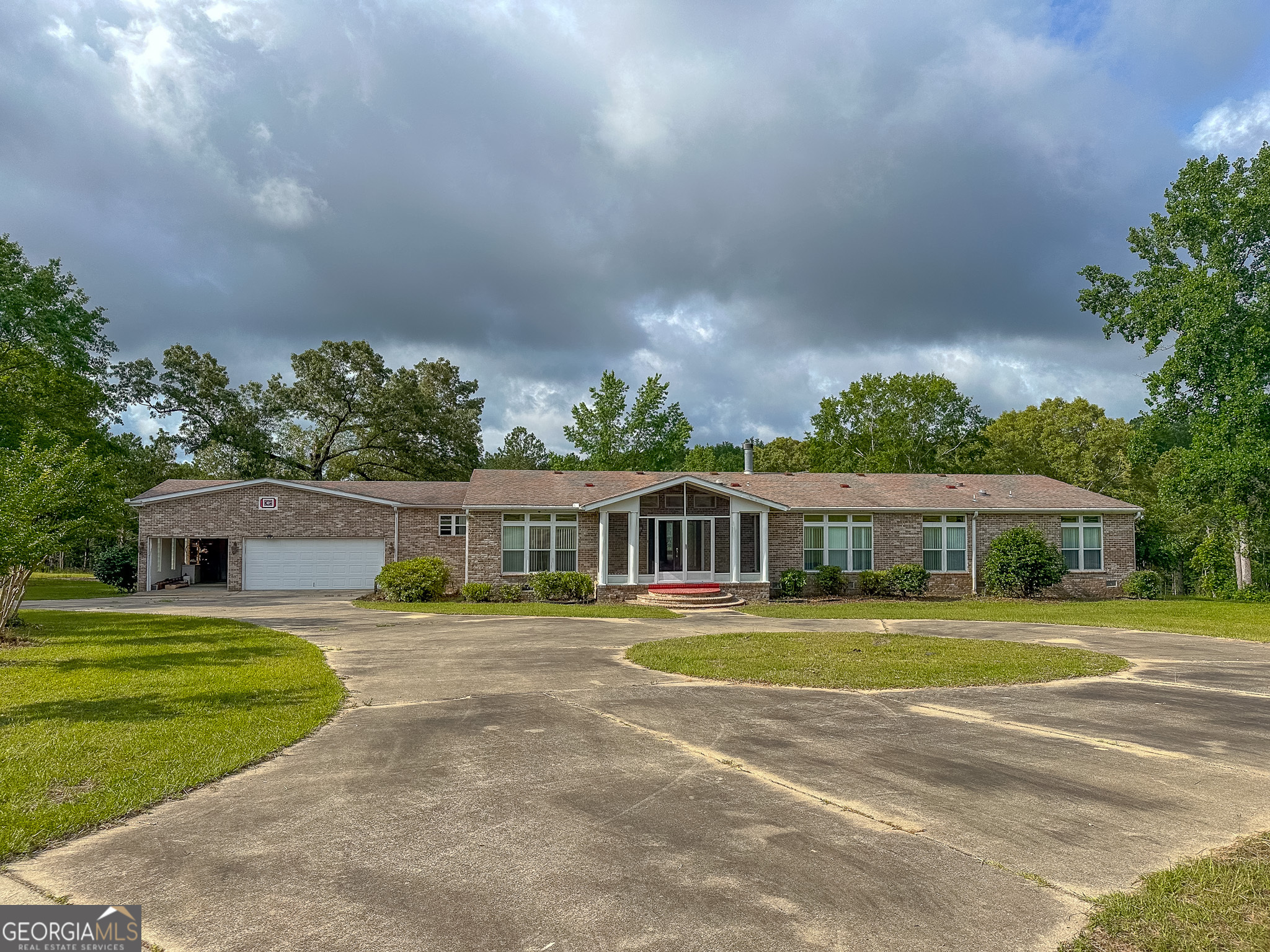 Photo 1 of 17 of 500 Old Louvale Road house