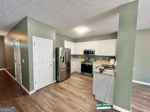 Photo 5 of 26 of 4458 Highwood Park DR condo