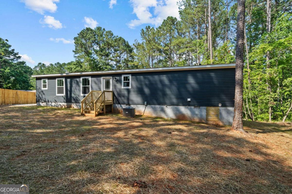 Photo 8 of 46 of 155 Crooked Creek Bay RD mobile home