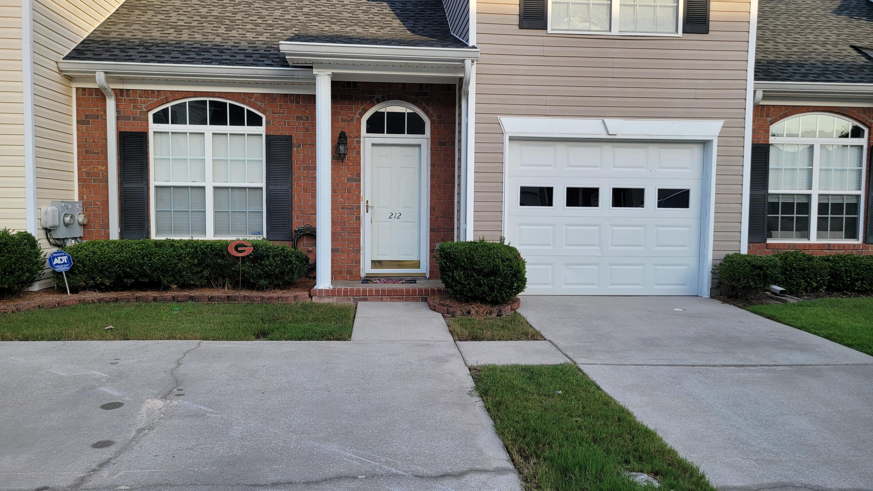 Photo 2 of 22 of 212 NICKLAUS Court townhome