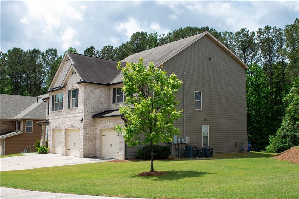 Photo 3 of 46 of 513 Ironstone Drive house